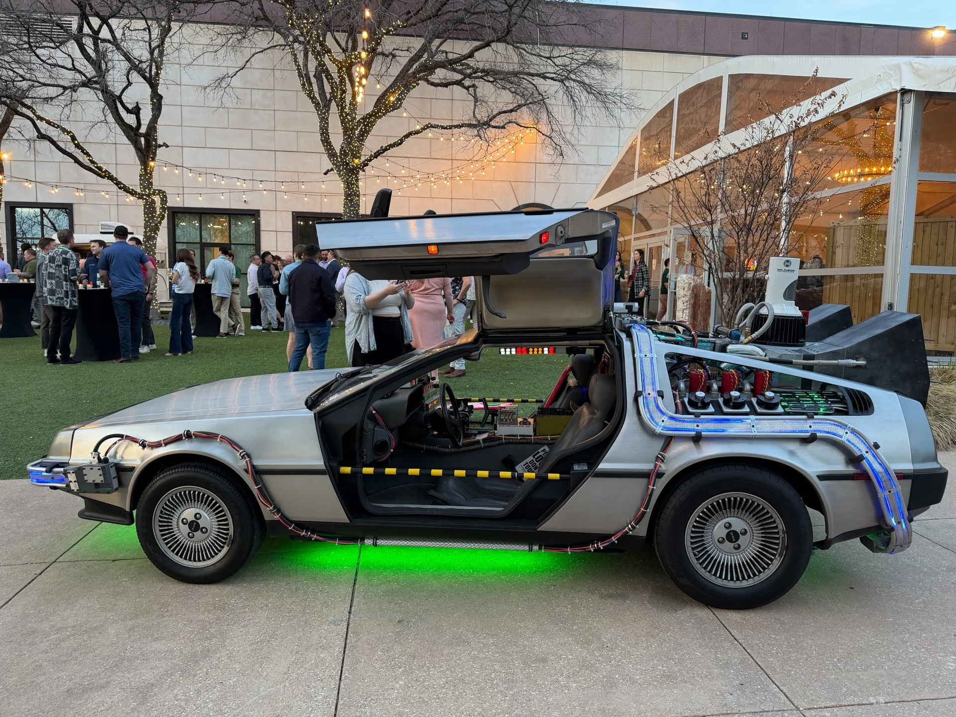 TIME MACHINE TEXAS DELOREAN SIDE VIEW