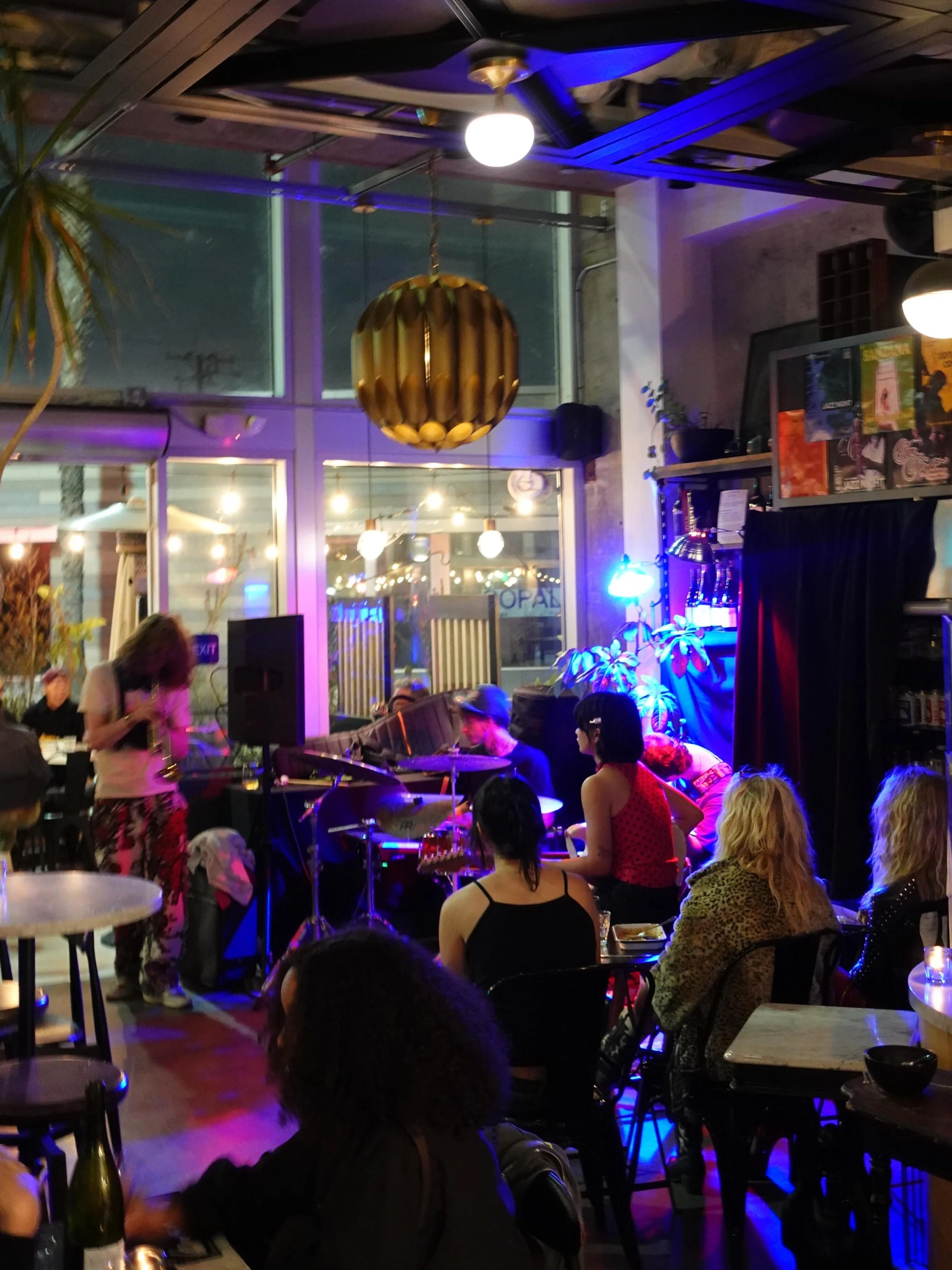 Last Thursday at the bar featuring the Tobias Cole Trio 🥁📸