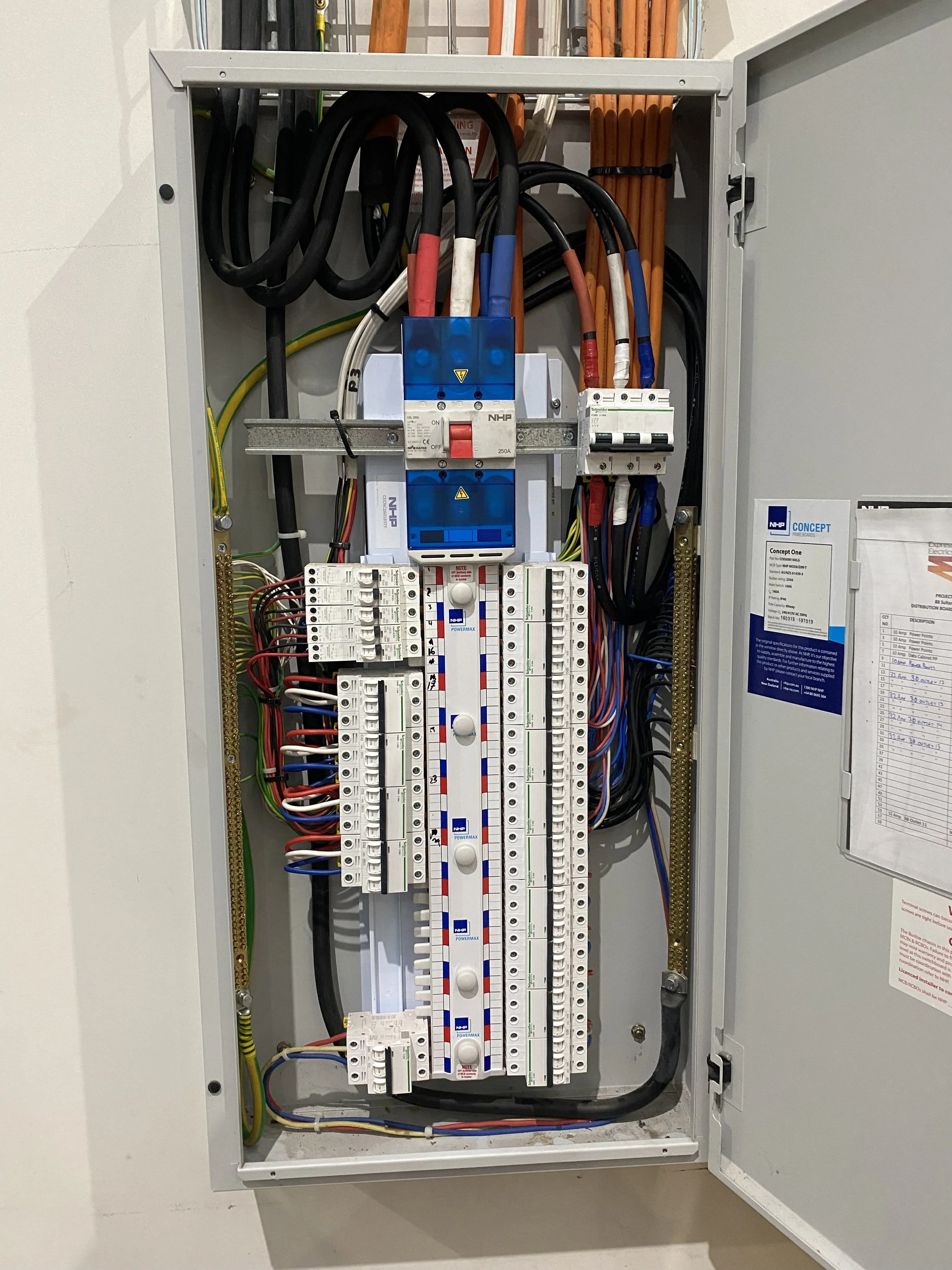 Commercial distribution board with labelled circuit breakers