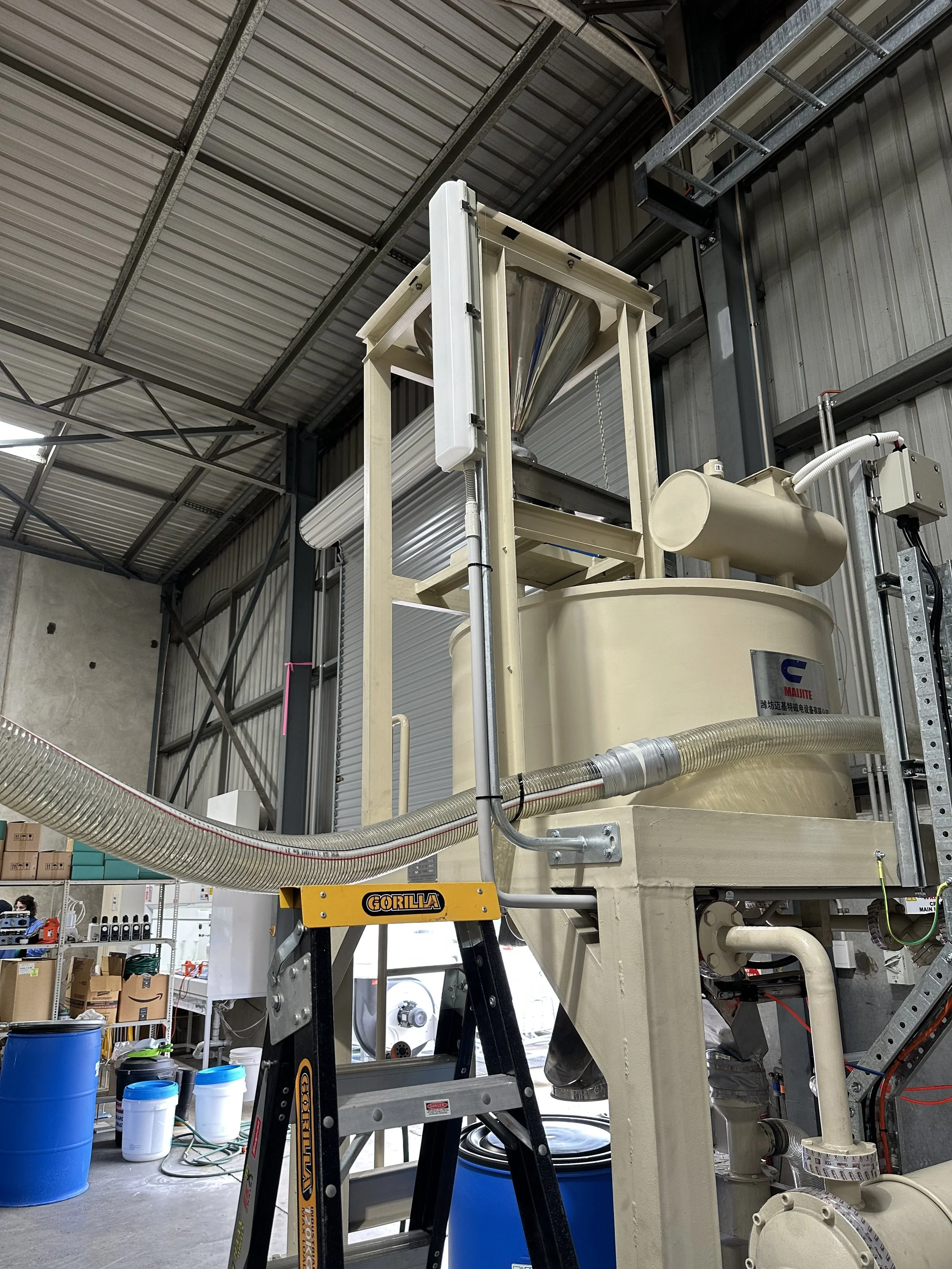 Industrial lighting installation