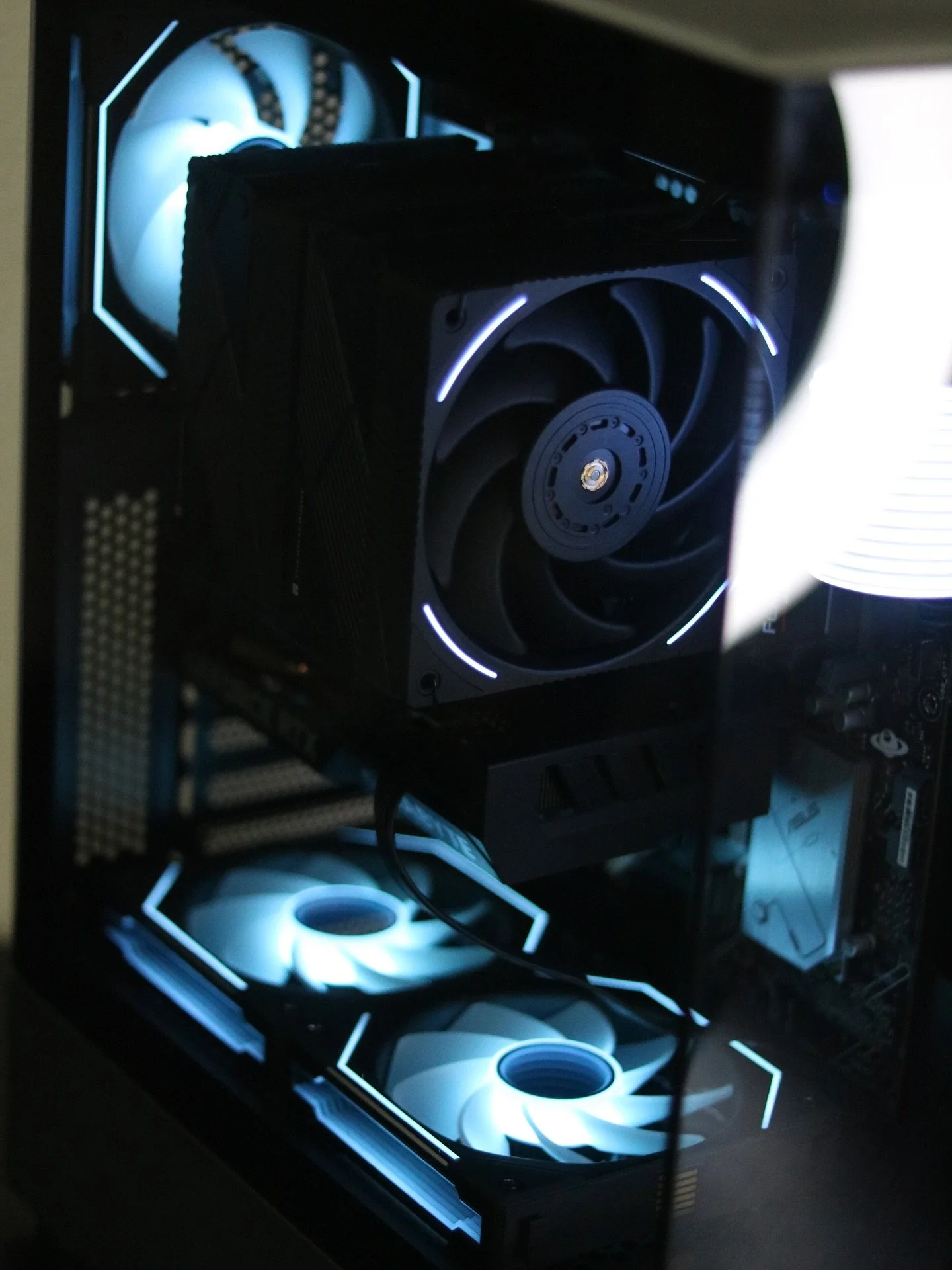 Clean airflow. Cool performance. Built to last. ❄️💻
Custom PC builds done right.
📩 DM us to start your build

#Airflow #CoolingSolution #PCUpgrade #TechBuild #RGBSetup #CleanBuild #HighPerformancePC