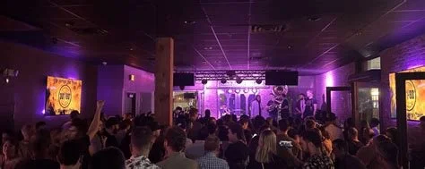 The ‘Dapper Dandies’             @ 30 / 90 Live Music Club