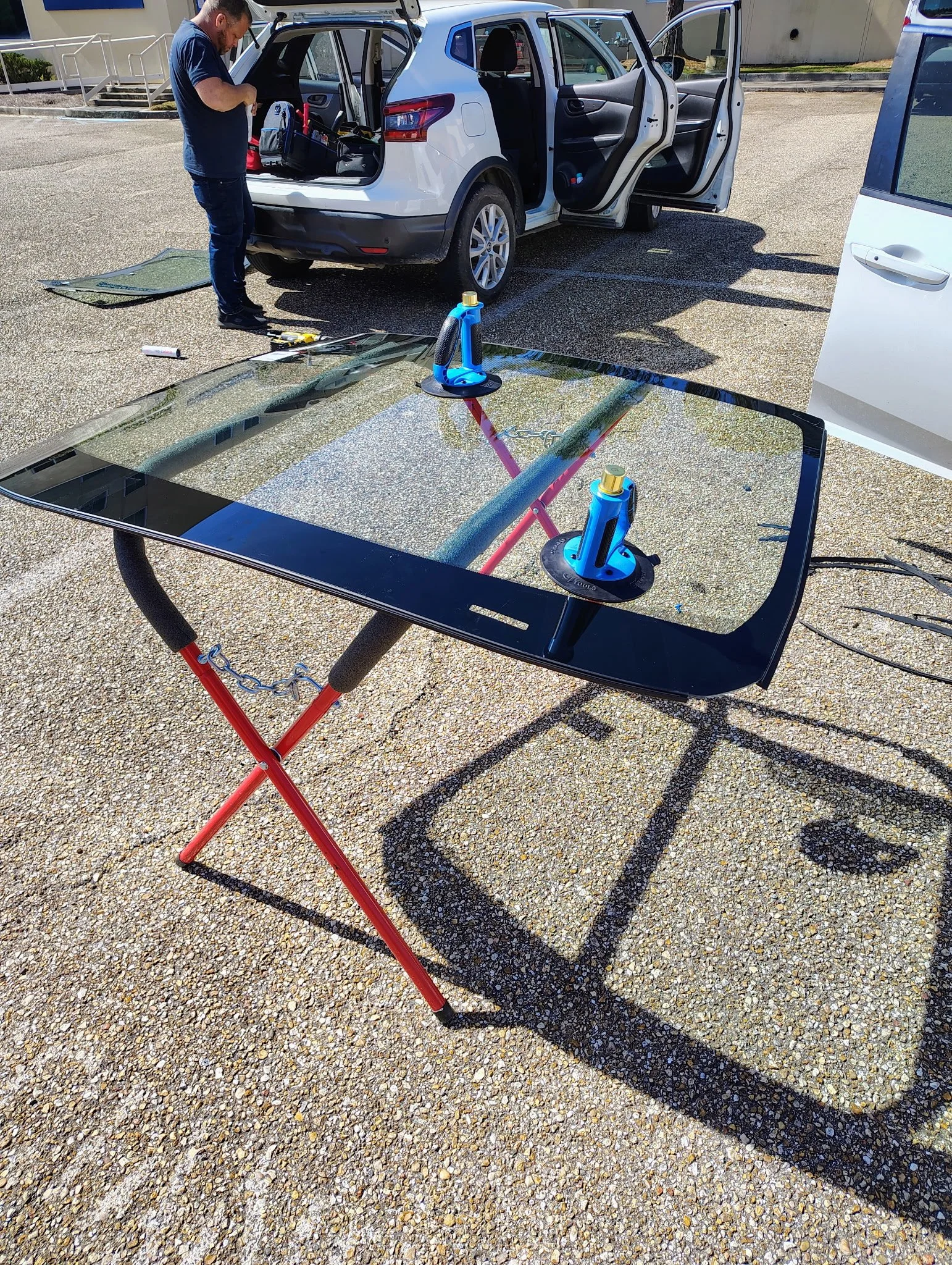 Repair or Replace? How to Know What Your Windshield Actually Needs