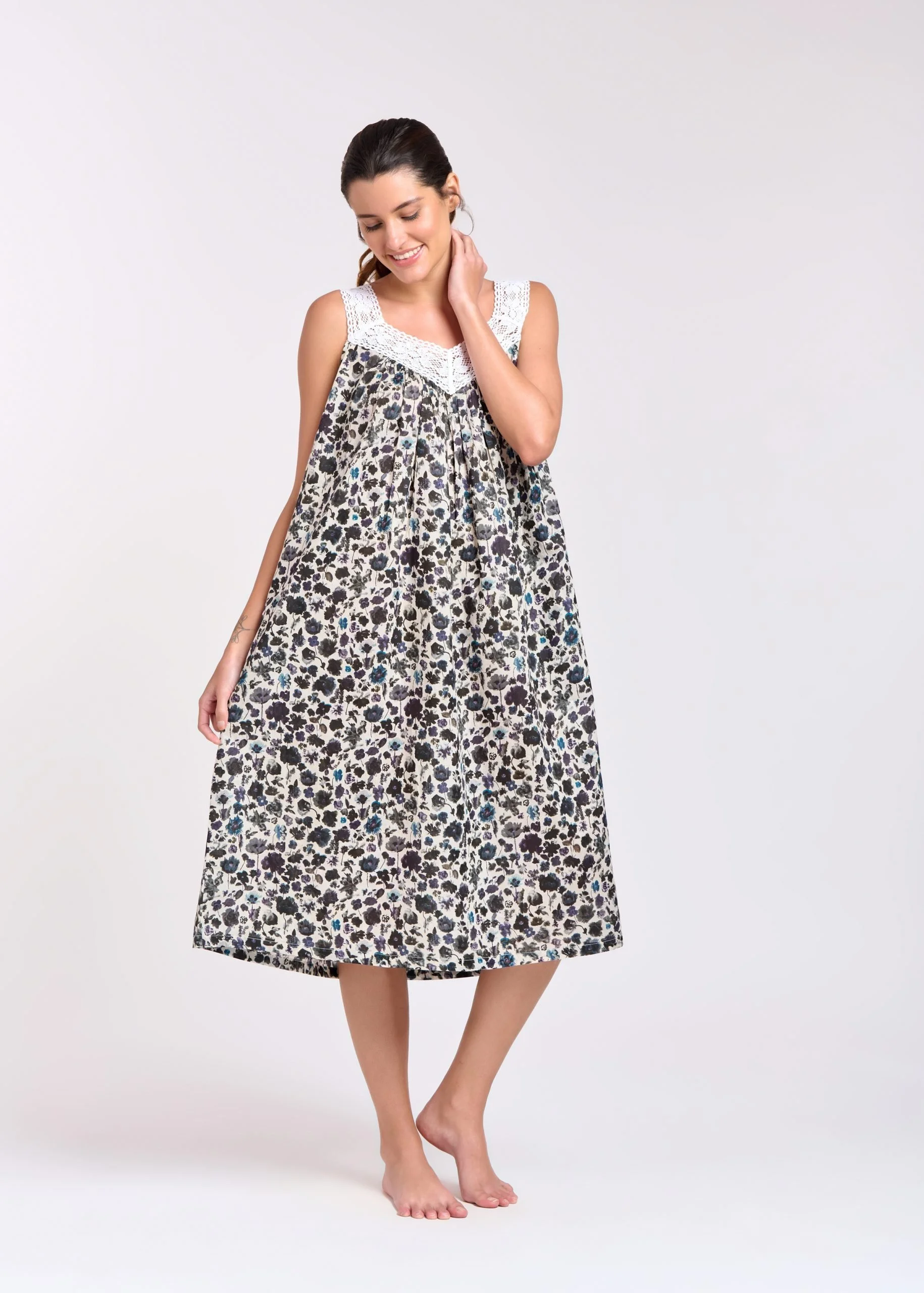 MD-410K Nightie | V-Neck Laced