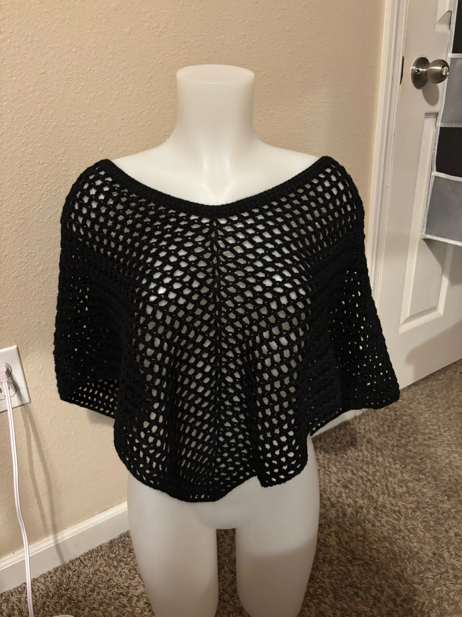 Black Small Cropped Lily Poncho