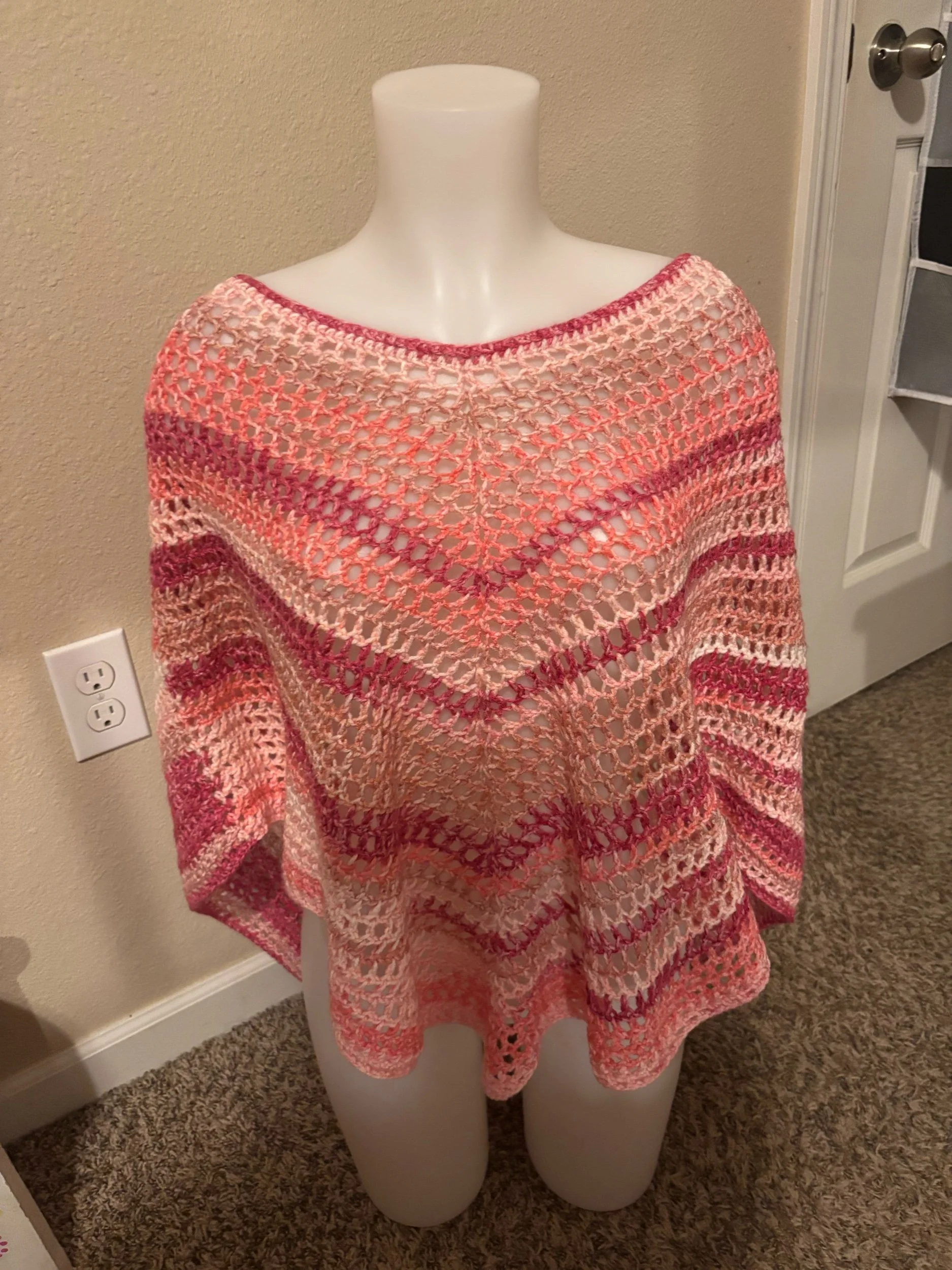 Pink Ombre Poncho (L)