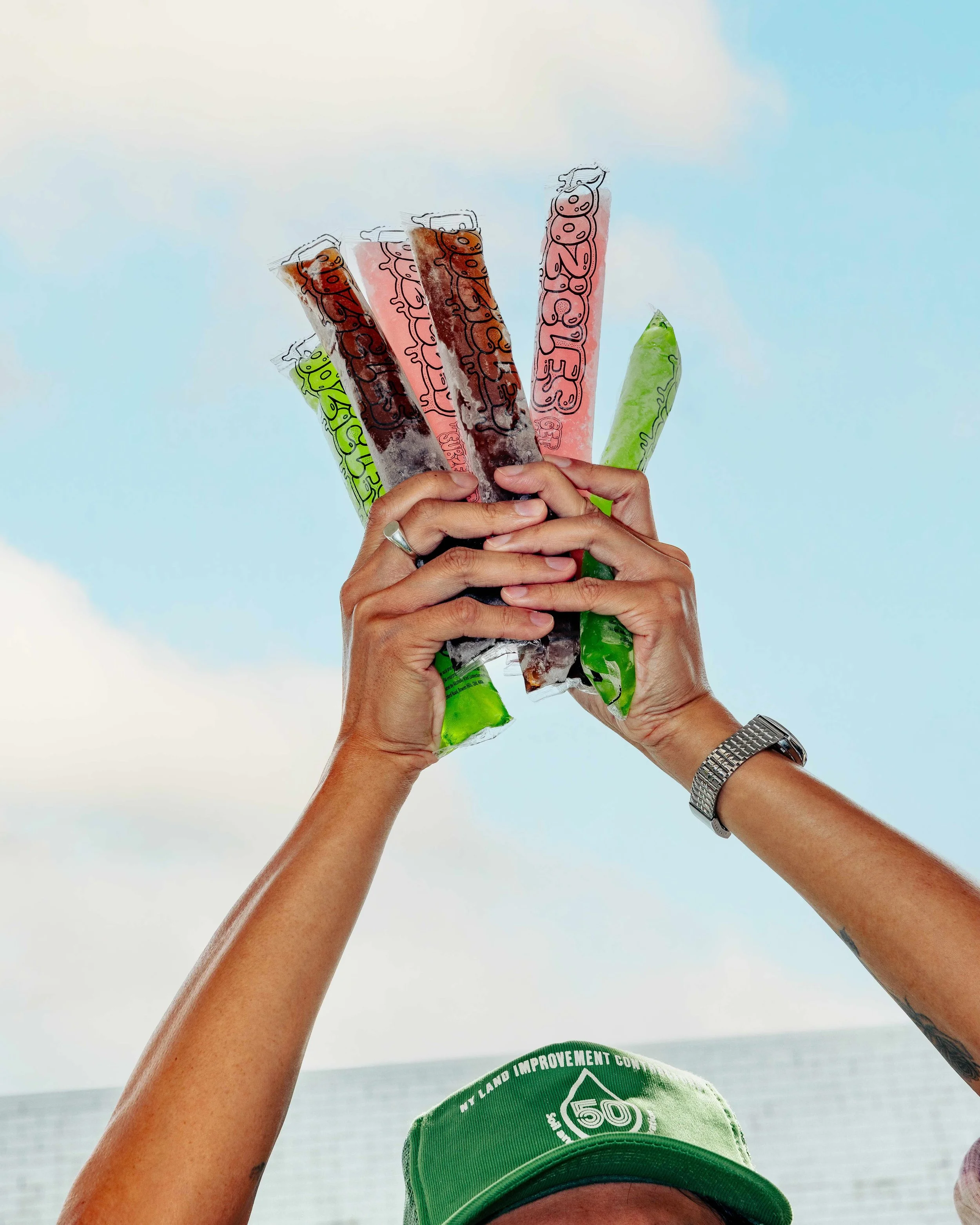 FREND-Boozicles-Fullsize-Lifestyle-Selects-11.jpeg