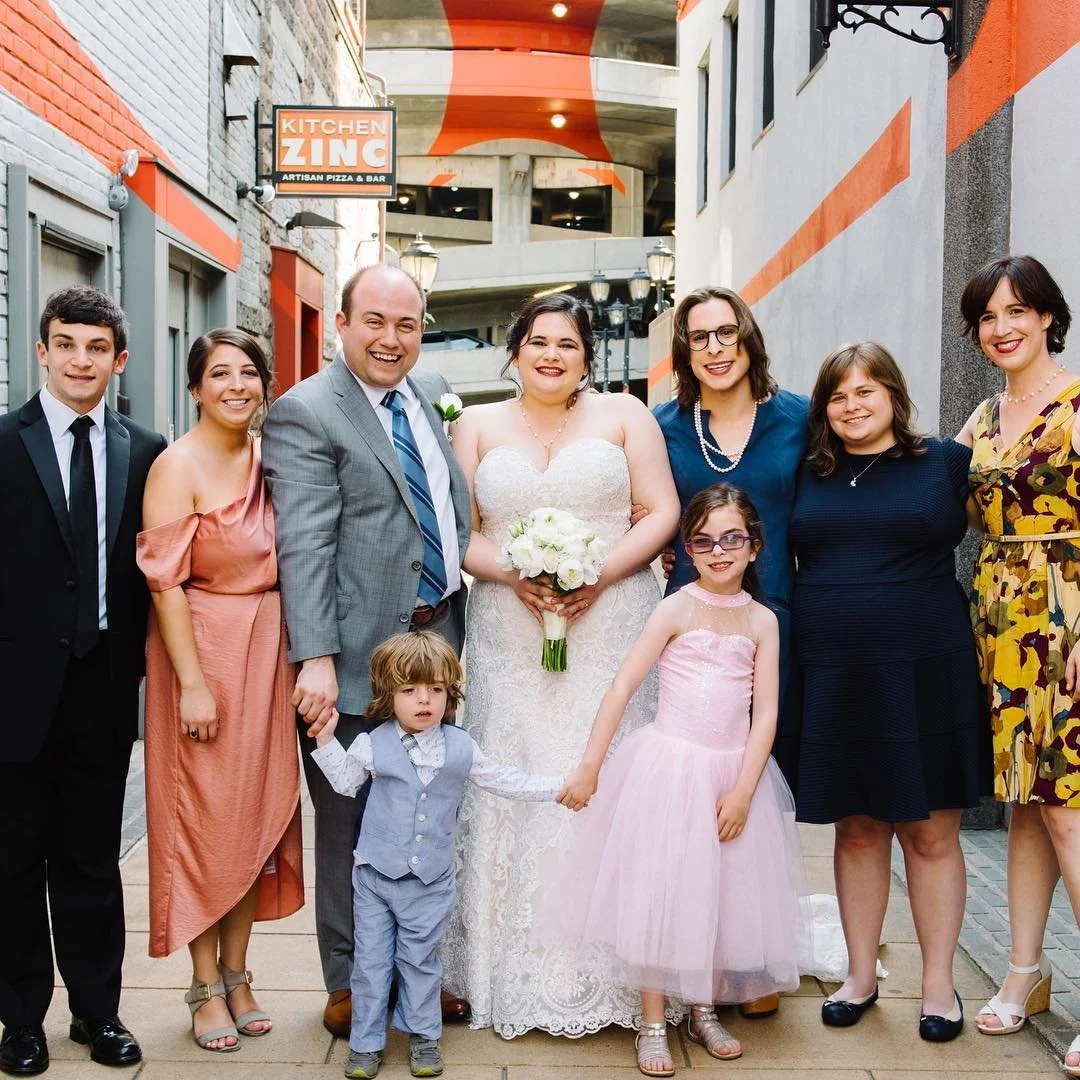 This happy couple had some of New Haven&rsquo;s most unique spots captured on their special day. We were so excited to see this picture of Annie, David, and their family and friends in front of our Varini mural. 📸: @kellyprizelphoto 
We love seeing 
