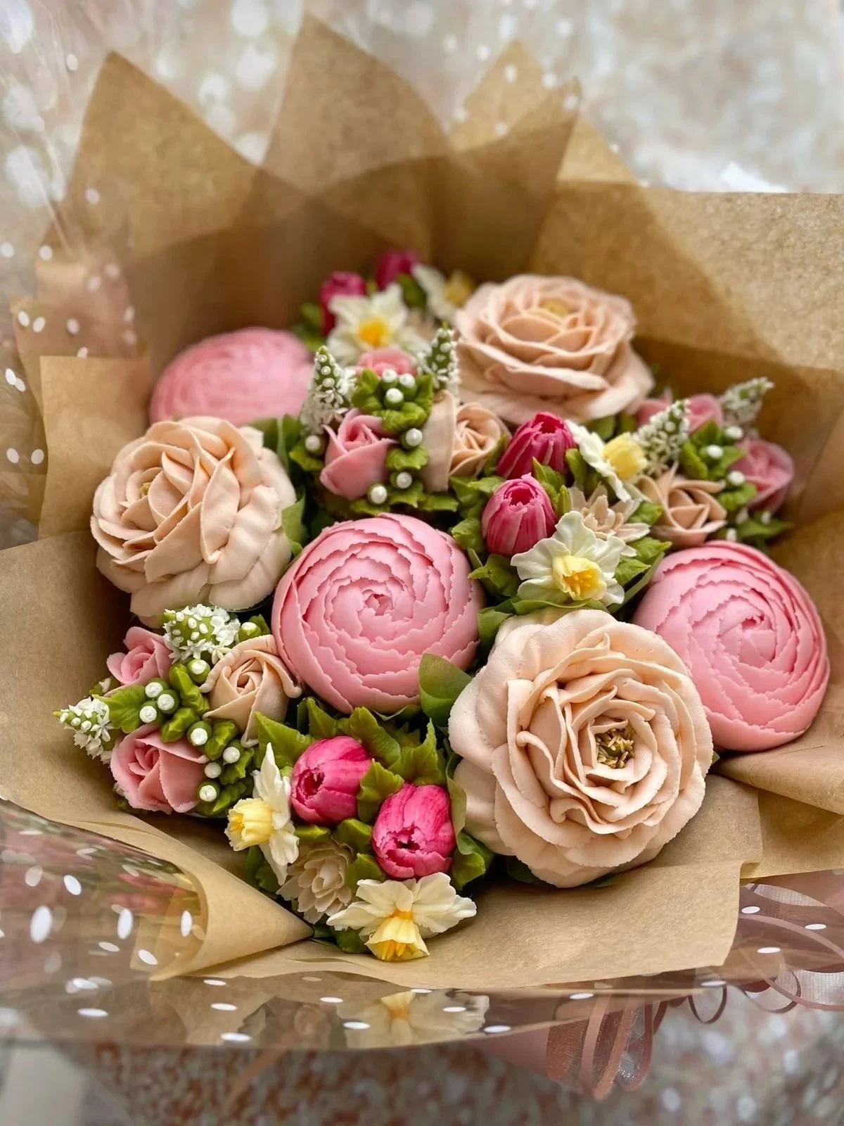 Medium Edible Floral Bouquet