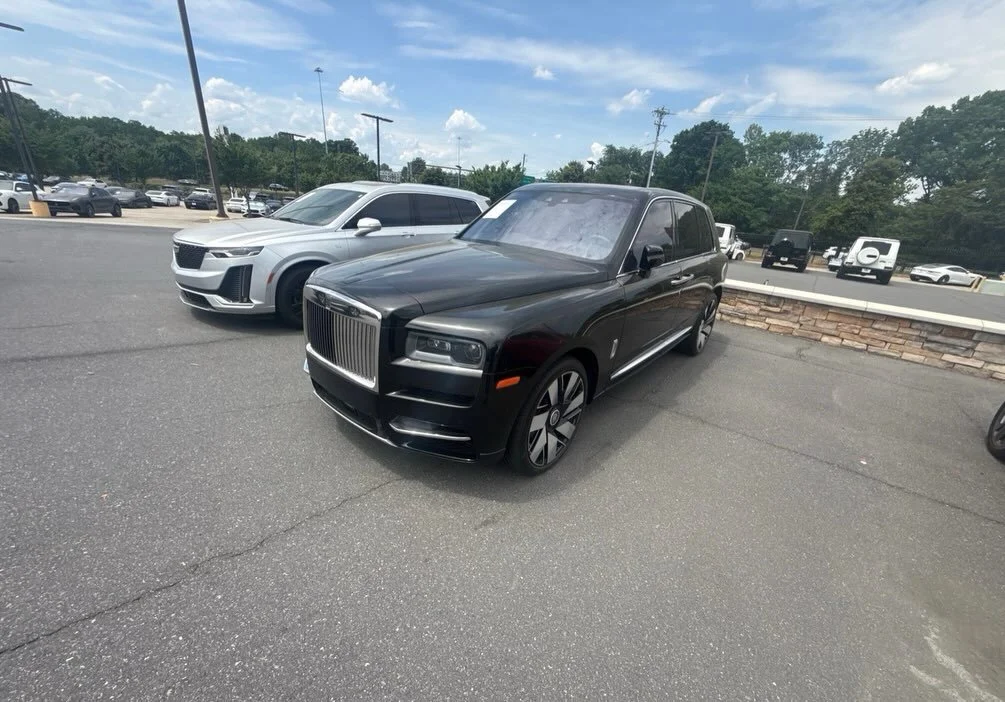 𝟐𝟎𝟐𝟏 𝐑𝐨𝐥𝐥𝐬-𝐑𝐨𝐲𝐜𝐞 𝐂𝐮𝐥𝐥𝐢𝐧𝐚𝐧 💎
𝐍𝐂 𝐭𝐨 𝐓𝐍📍

Delivered with care and percision💯 774.200.8843📲

#rollsroycecullinan #exoticcartransport #prestigeautotransport #deliveredwithcare #luxuryautotransport