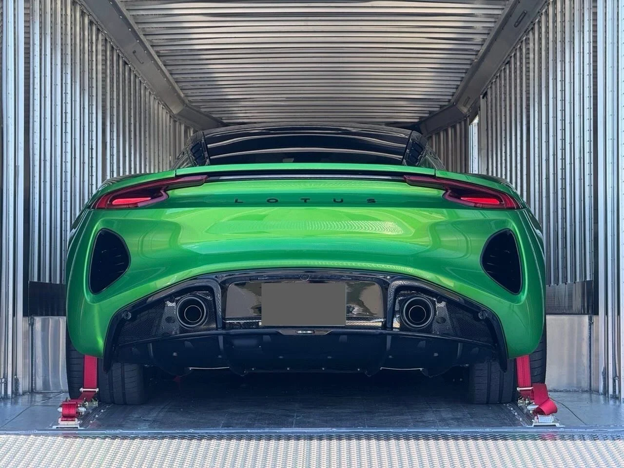 𝟐𝟎𝟐𝟔 𝐋𝐨𝐭𝐮𝐬 𝐄𝐦𝐢𝐫𝐚 ✅
𝐓𝐍 𝐭𝐨 𝐓𝐗📍

Delivered this stunning Emira on Saturday to a very lucky customer. What a color! You will not be able to miss this driving by! 💯

#LotusEmira #LotusLife #ExoticCarTransport #EnclosedAutoTransport #