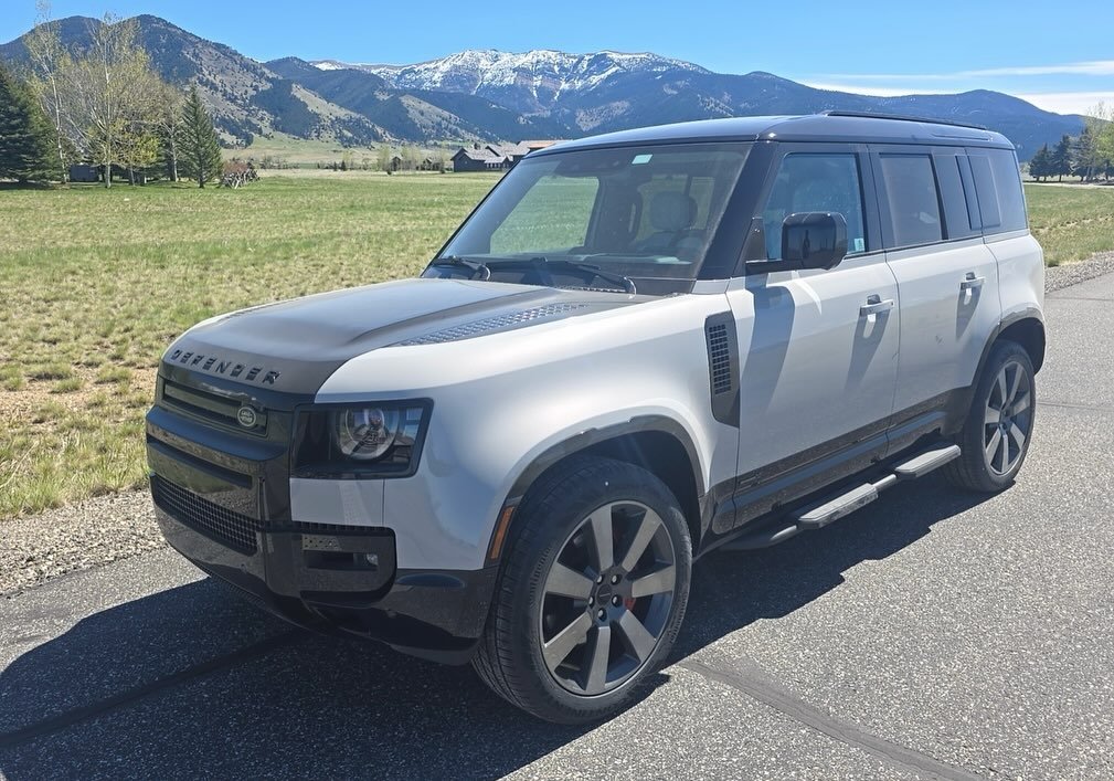 𝟐𝟎𝟐𝟔 𝐋𝐚𝐧𝐝 𝐑𝐨𝐯𝐞𝐫 𝐃𝐞𝐟𝐞𝐧𝐝𝐞𝐫 🗻
𝐔𝐓 𝐭𝐨 𝐌𝐓📍

What a back drop! Perfect vehicle for the location I&rsquo;d say. Delivered with care and precision as always! 

#2026LandRoverDefender #DefenderDelivery #PrestigeAutoTransport #Mount