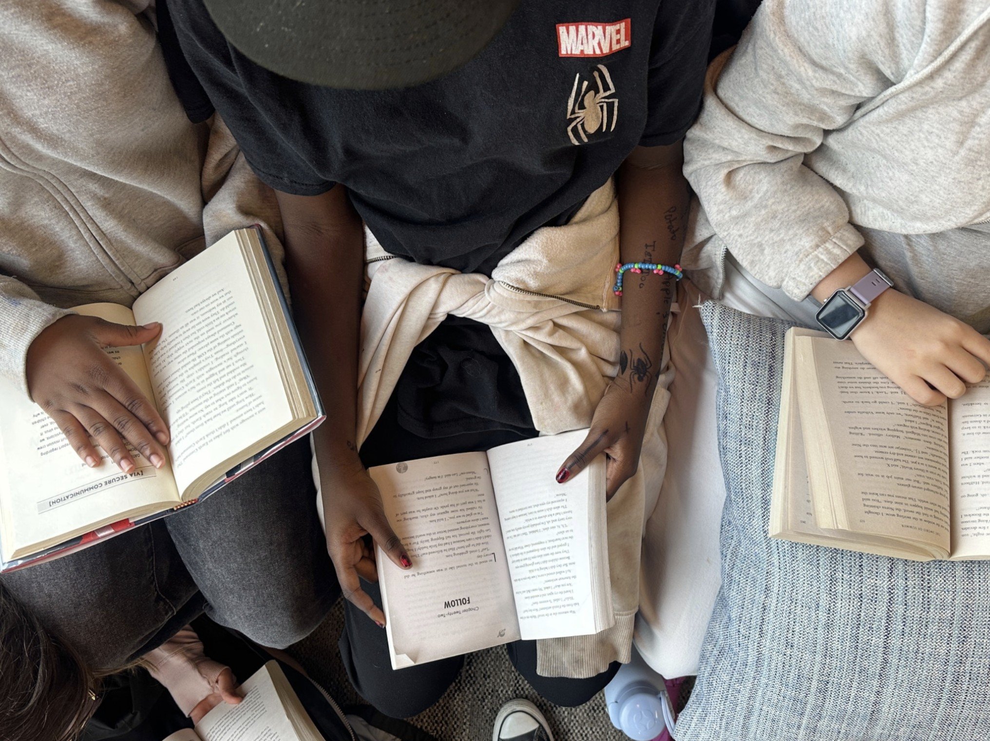 Read & Roam
