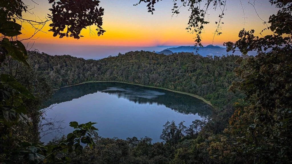 Jueves de Ascensión – Lake Chicabal