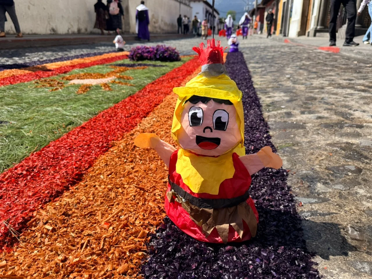Alfombras (Sawdust Rugs) — These masterpieces are created overnight and processed over during the parades.