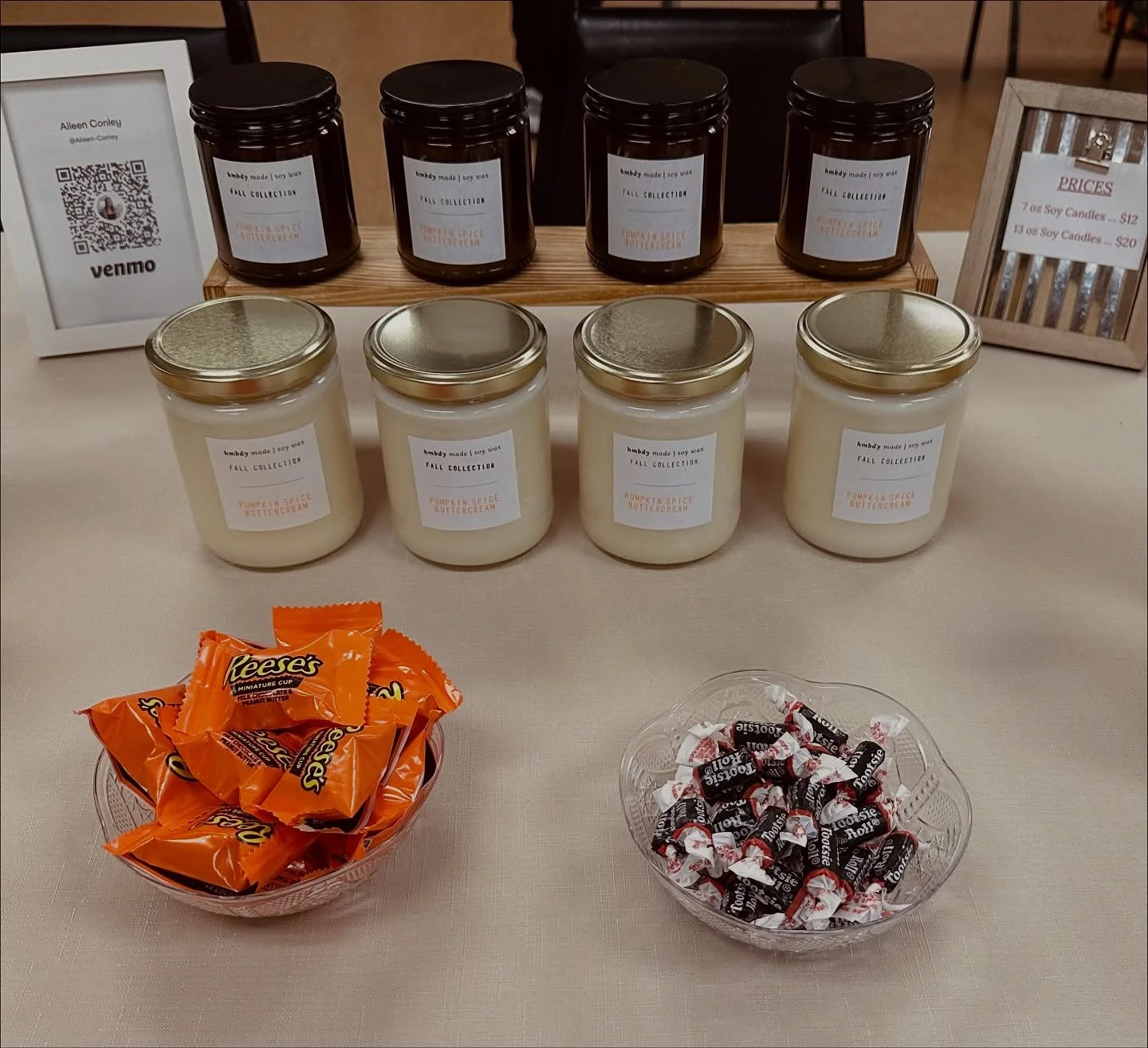 Just in love with the set up😍 so happy with how it all came together!

#craftfairdisplay #candlemaker