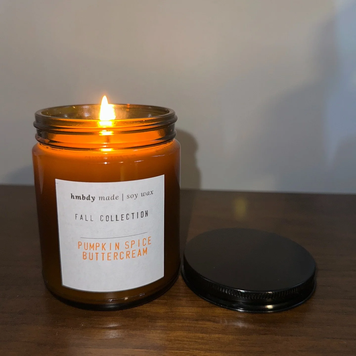 Parents say they don&rsquo;t have a favorite kid, just like I don&rsquo;t have a favorite candle scent. All I&rsquo;m saying is this is what my house smells like😜 She is smooth, she is sweet, she has a soft spice to her.