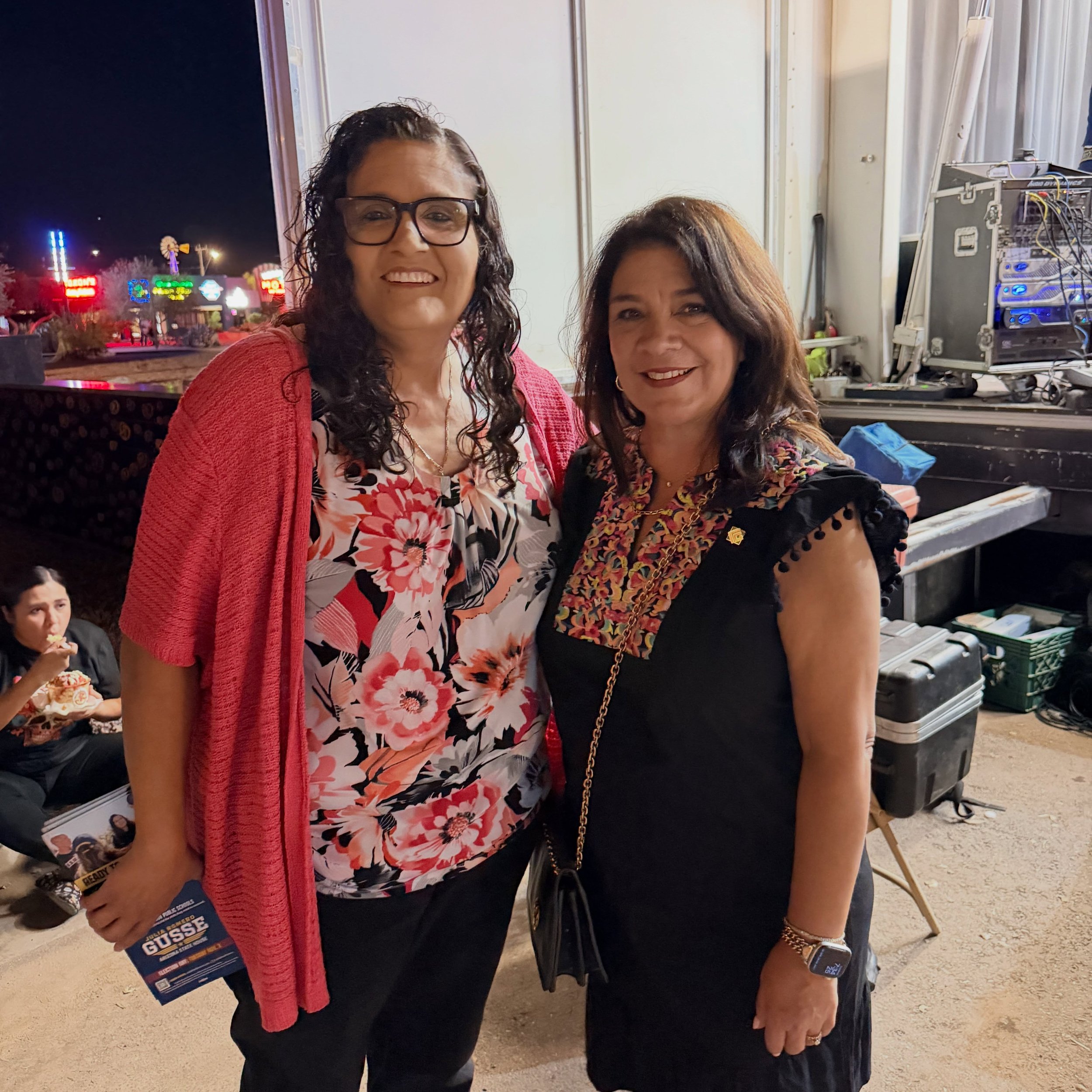 Tonight my team and I attended the Celebration for Hispanic Heritage Month in Casa Grande! I want to thank the organizers for such a beautiful event. I am proud of my heritage and culture. Thank you!

Esta noche, mi equipo y yo asistimos a la Celebra