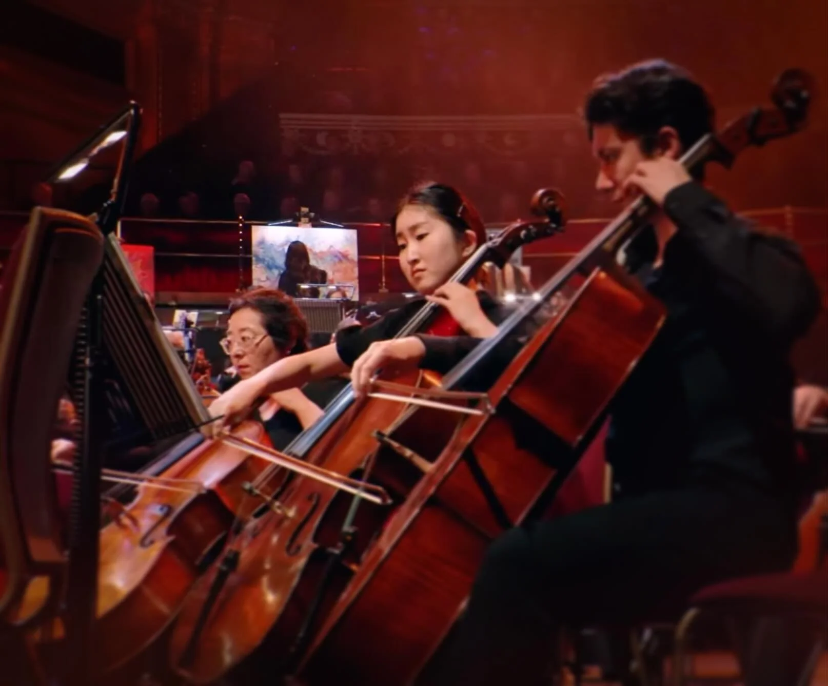 A few moments from a wonderful weekend painting with the All Souls Orchestra, mass choir, guest musical and visual artists for Prom Praise, a night of worship in Royal Albert Hall. ✨  It was incredibly special to be gathered with so many people, capt