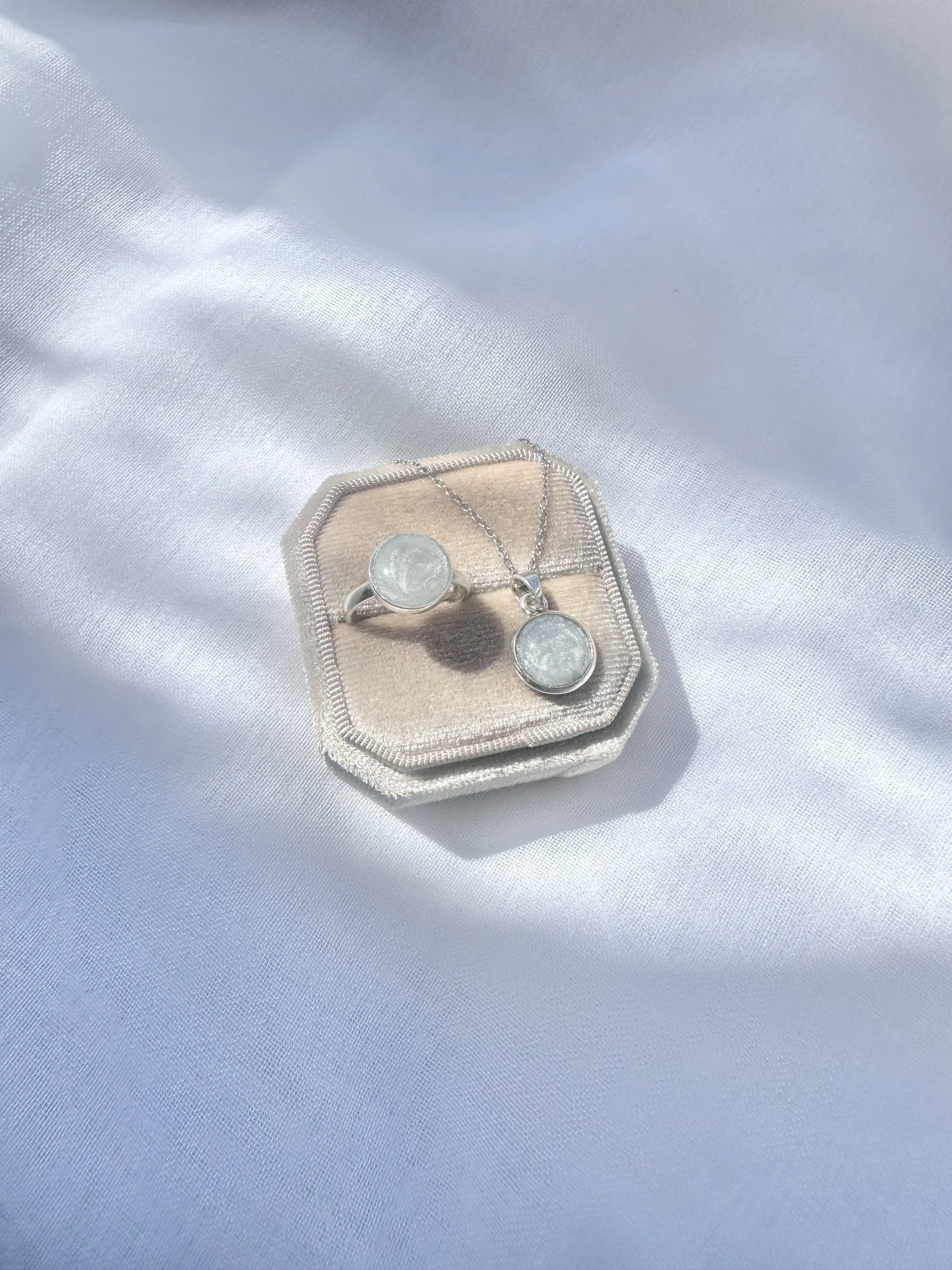 Classic Round Necklace