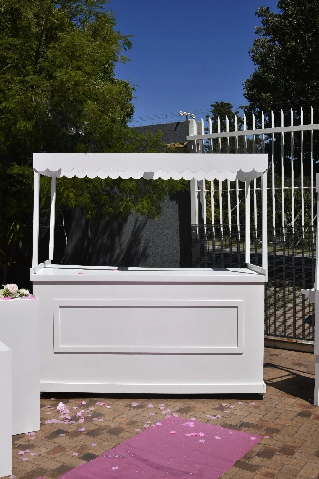 Large Bar for hire - White