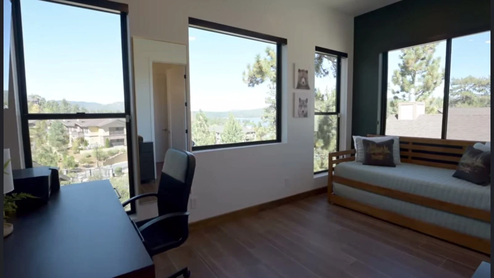 12-living-room.jpg