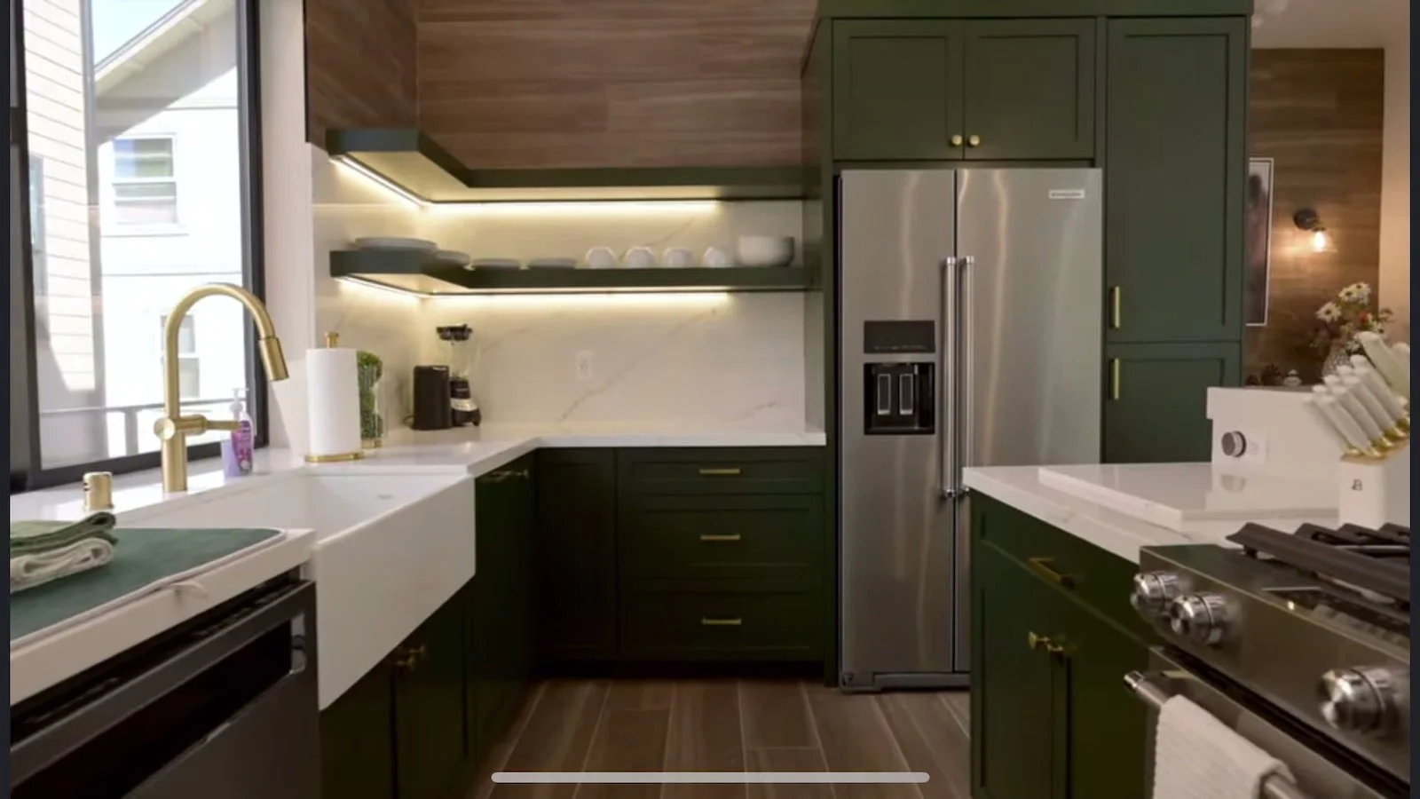 01-kitchen-detail.jpg
