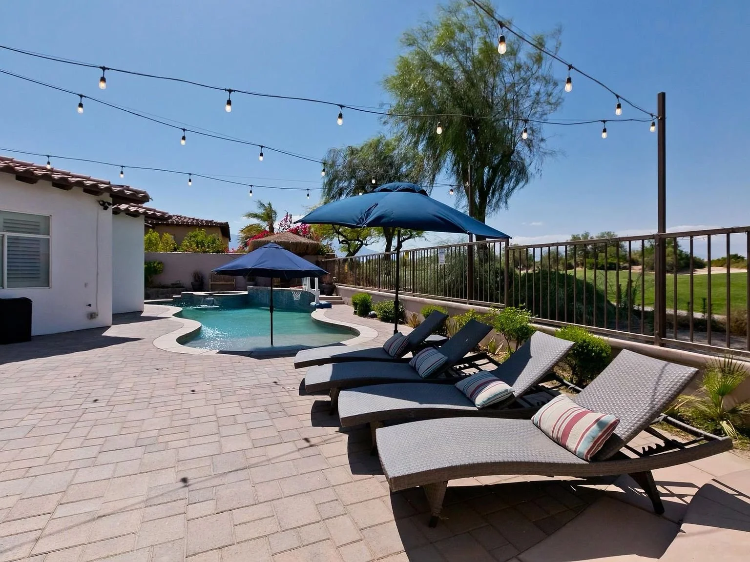 05-pool-terrace.jpg