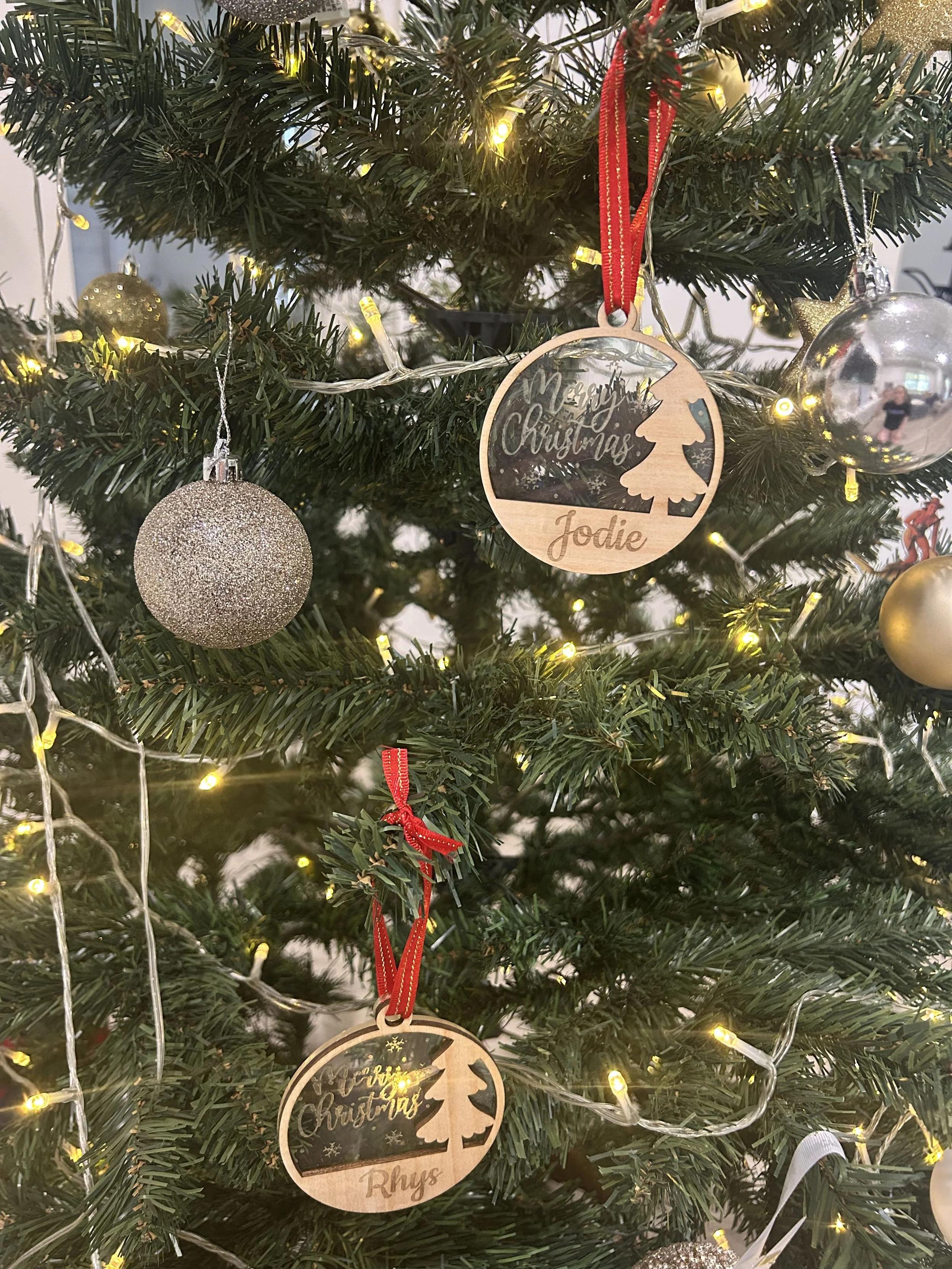 Personalised laser-cut christmas ornaments