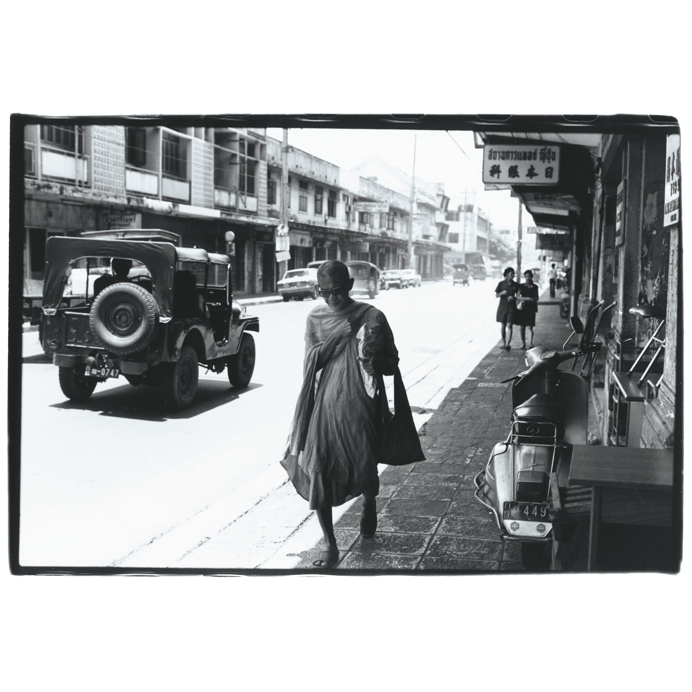 Bangkok-Prints-Street-John Ogden-Cyclops.png
