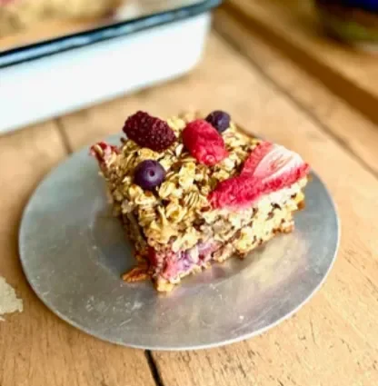 Baked Oatmeal Berry Bars