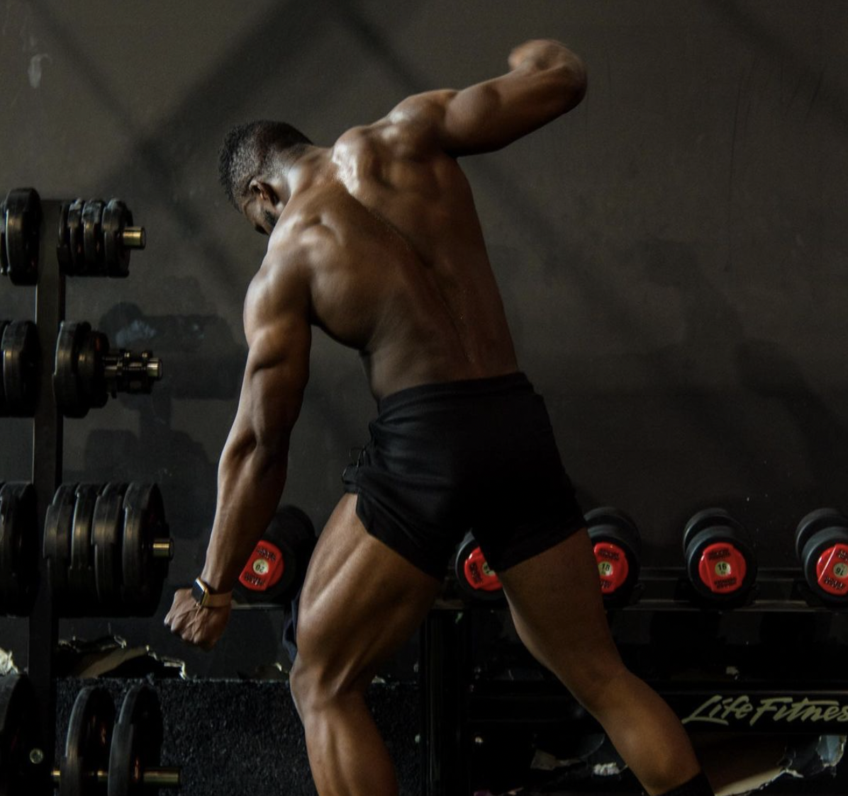 Cana Strong muscle building