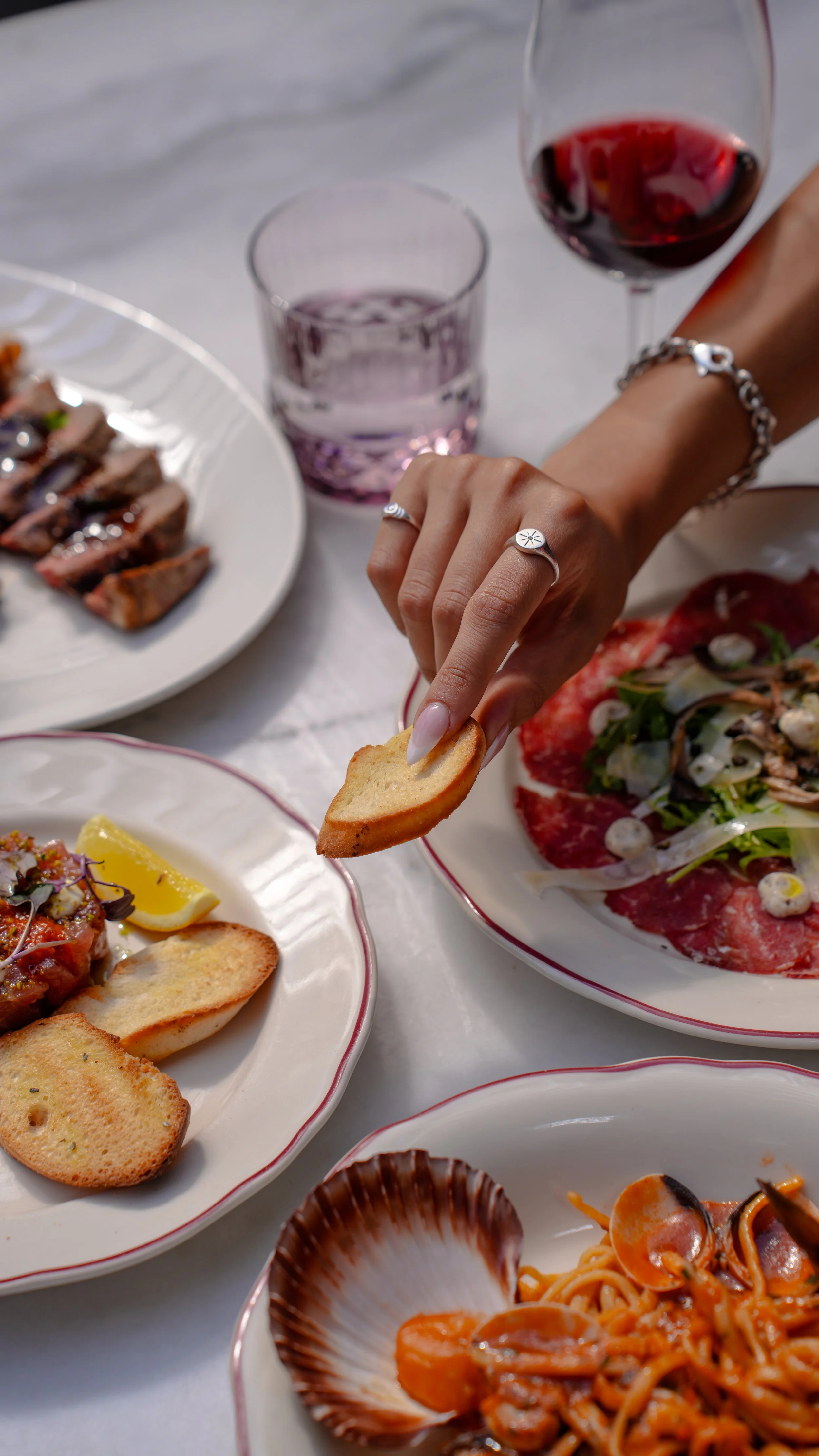 Restaurants & Hospitality