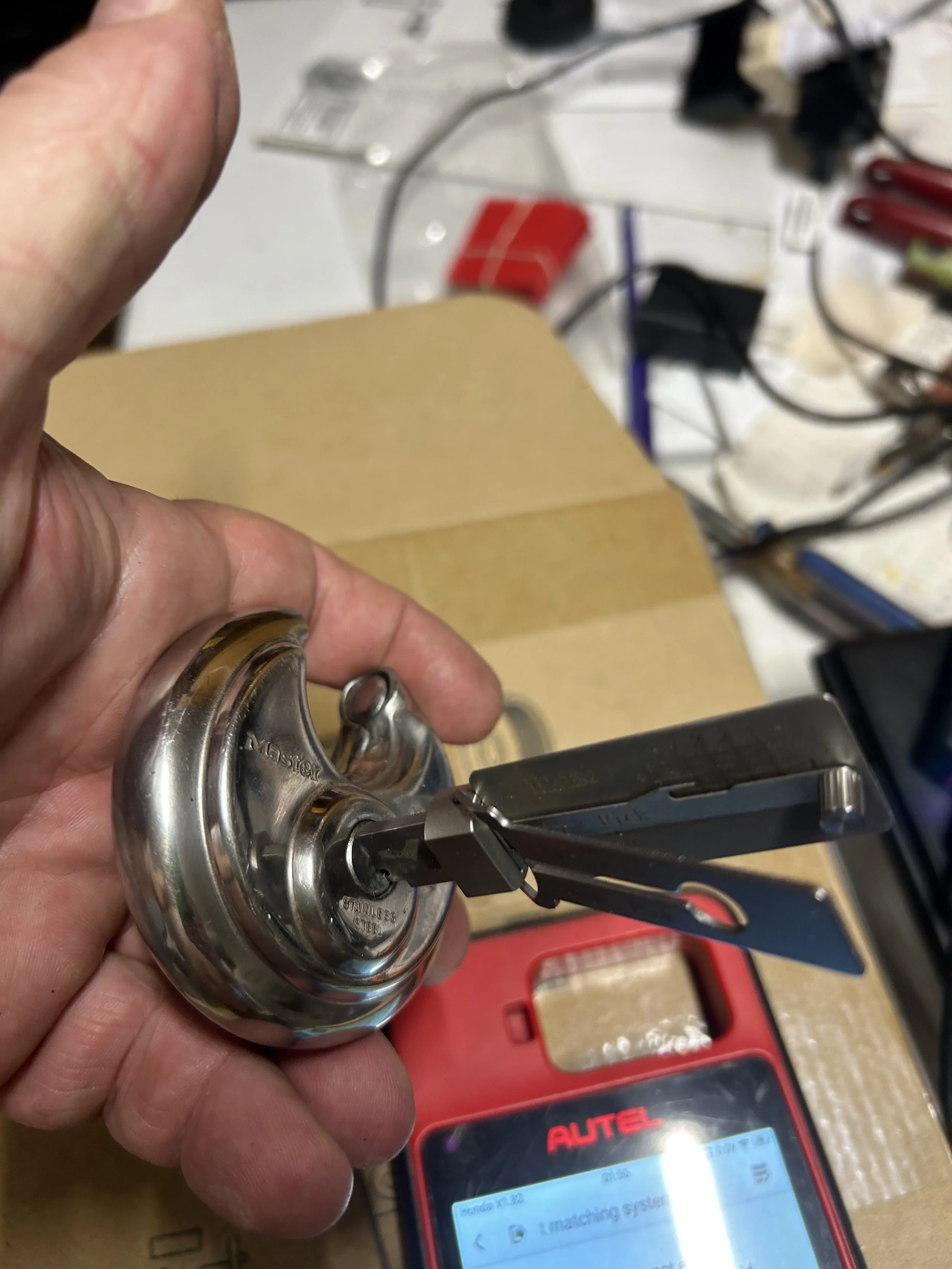 Picking and decoding Non-Destructive .  M1 / MS2 Master Lock style. Shop locks and storage-unit lockouts.  Key gone, lock won’t open, you need in — I open it on site.  Pensacola and the surrounding area.