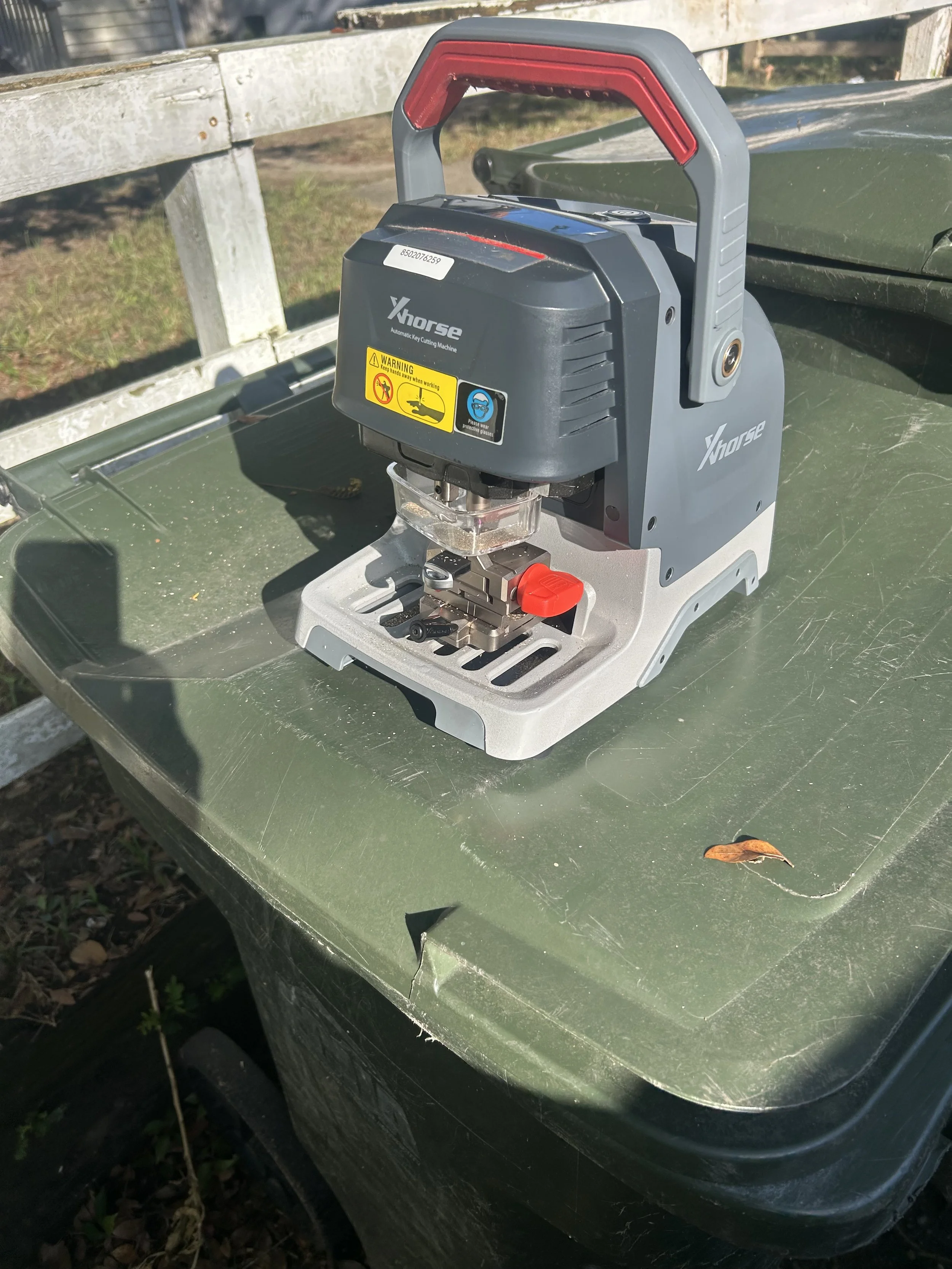 xhorse key cutting machine cutting hu100 chevy key, Pensacola Florida