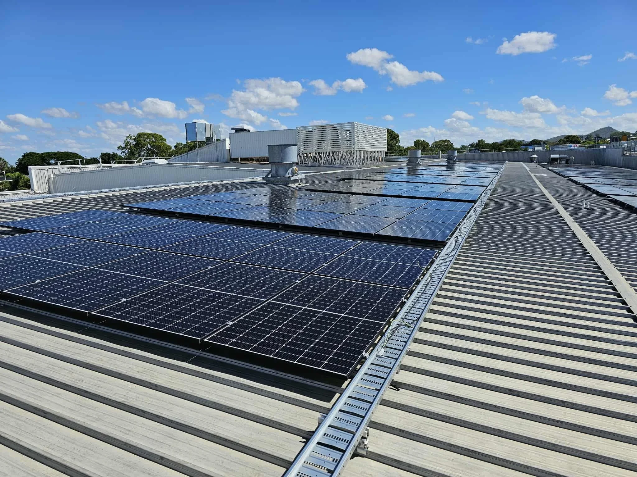 Commercial solar installation - Rockhampton