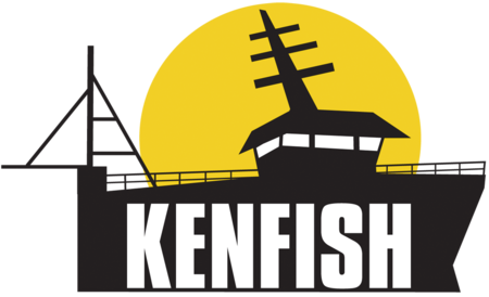 Logo av en båt og teksten 'KENFISH' under, på en gul bakgrunn.