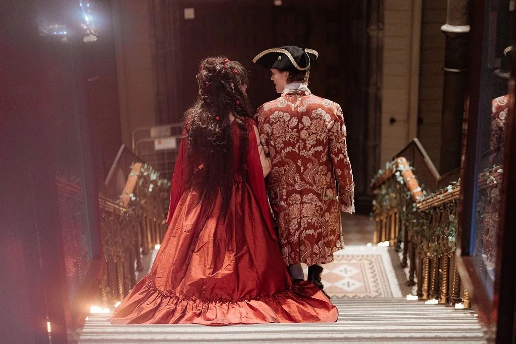 Vad är väl en bal på slottet?