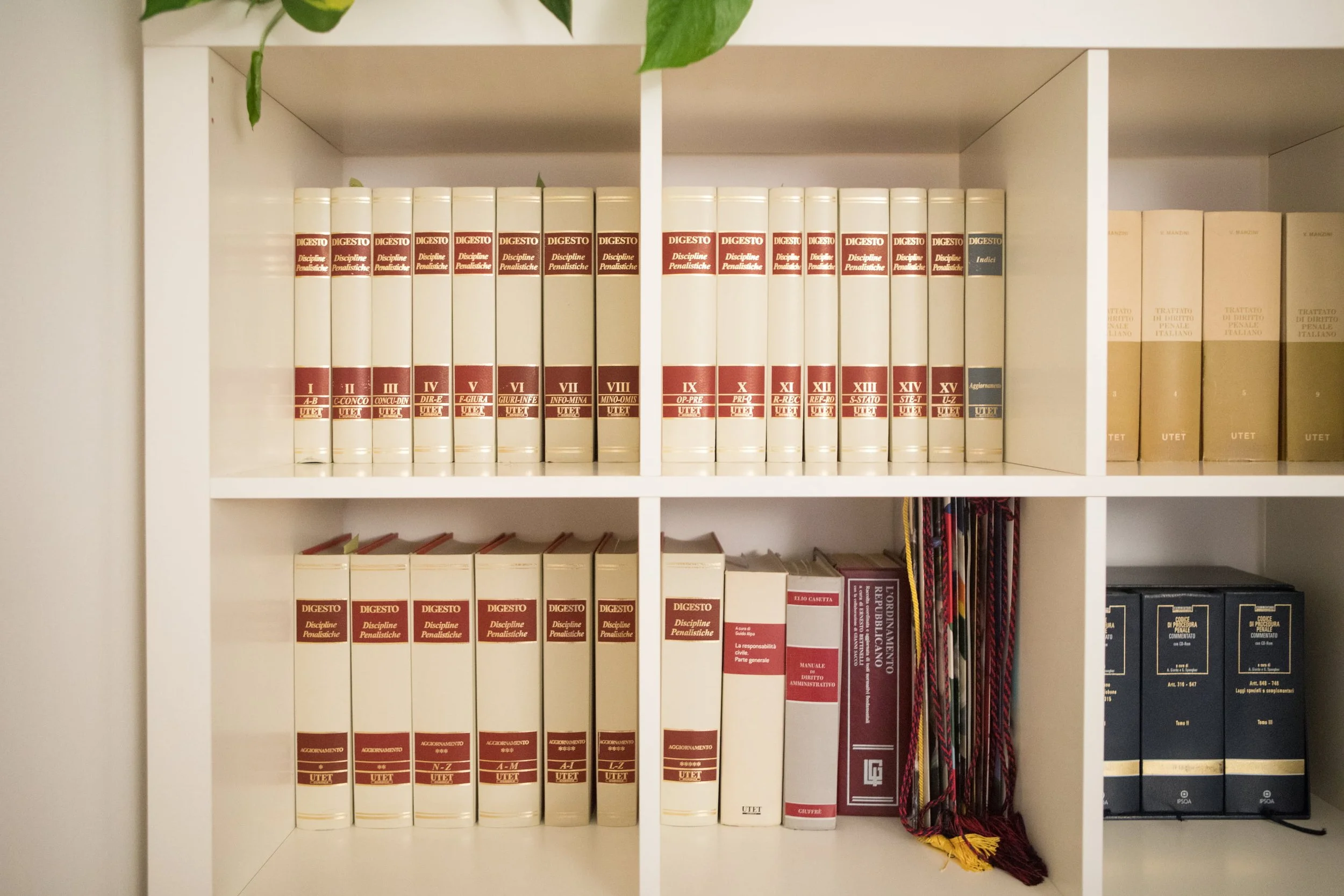 Studio Legale Chiementin Pranio - Libreria dettaglio stanza