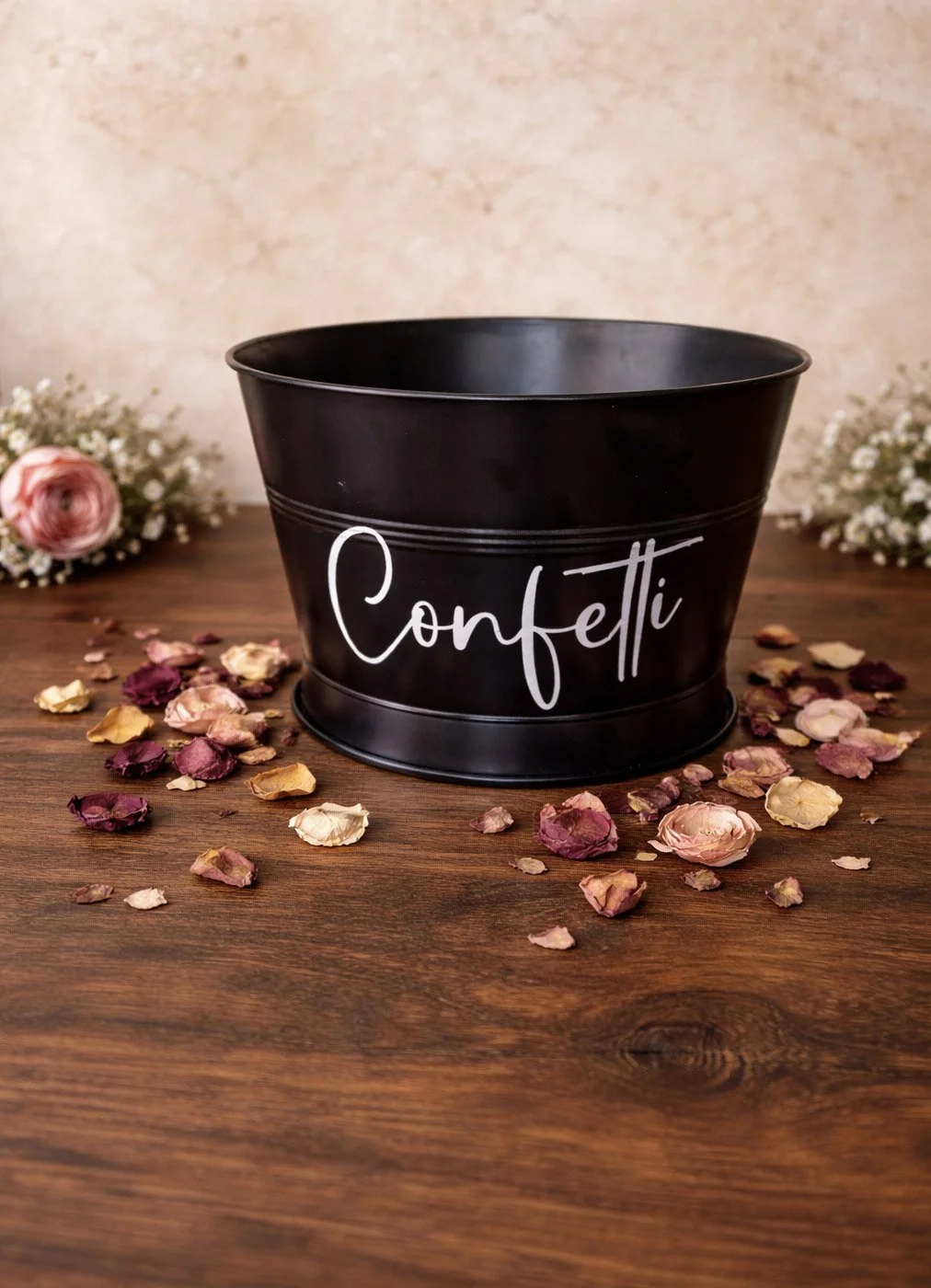 1-confettibucket.jpg