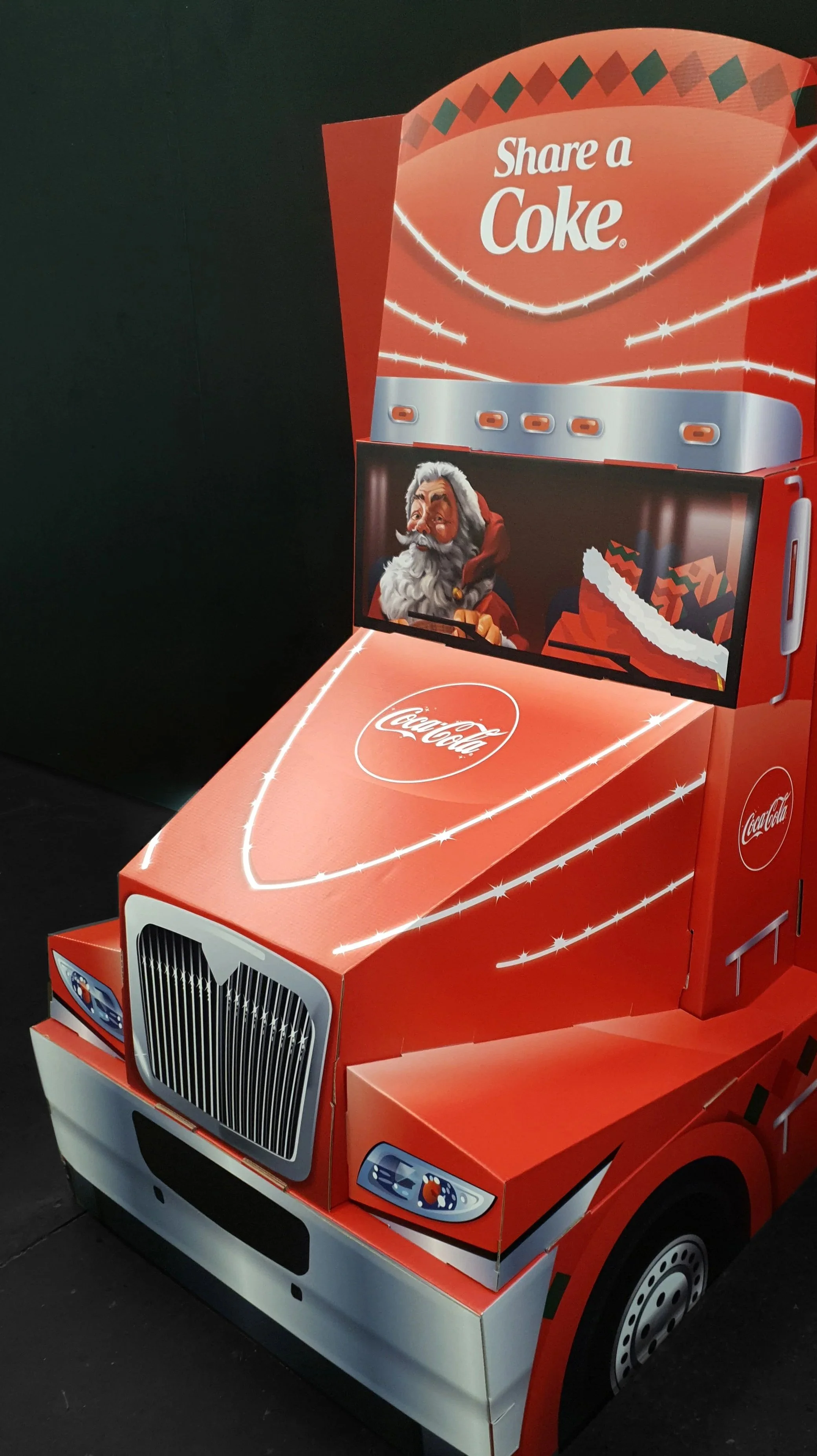 Coke-Christmas-truck-detail.jpg