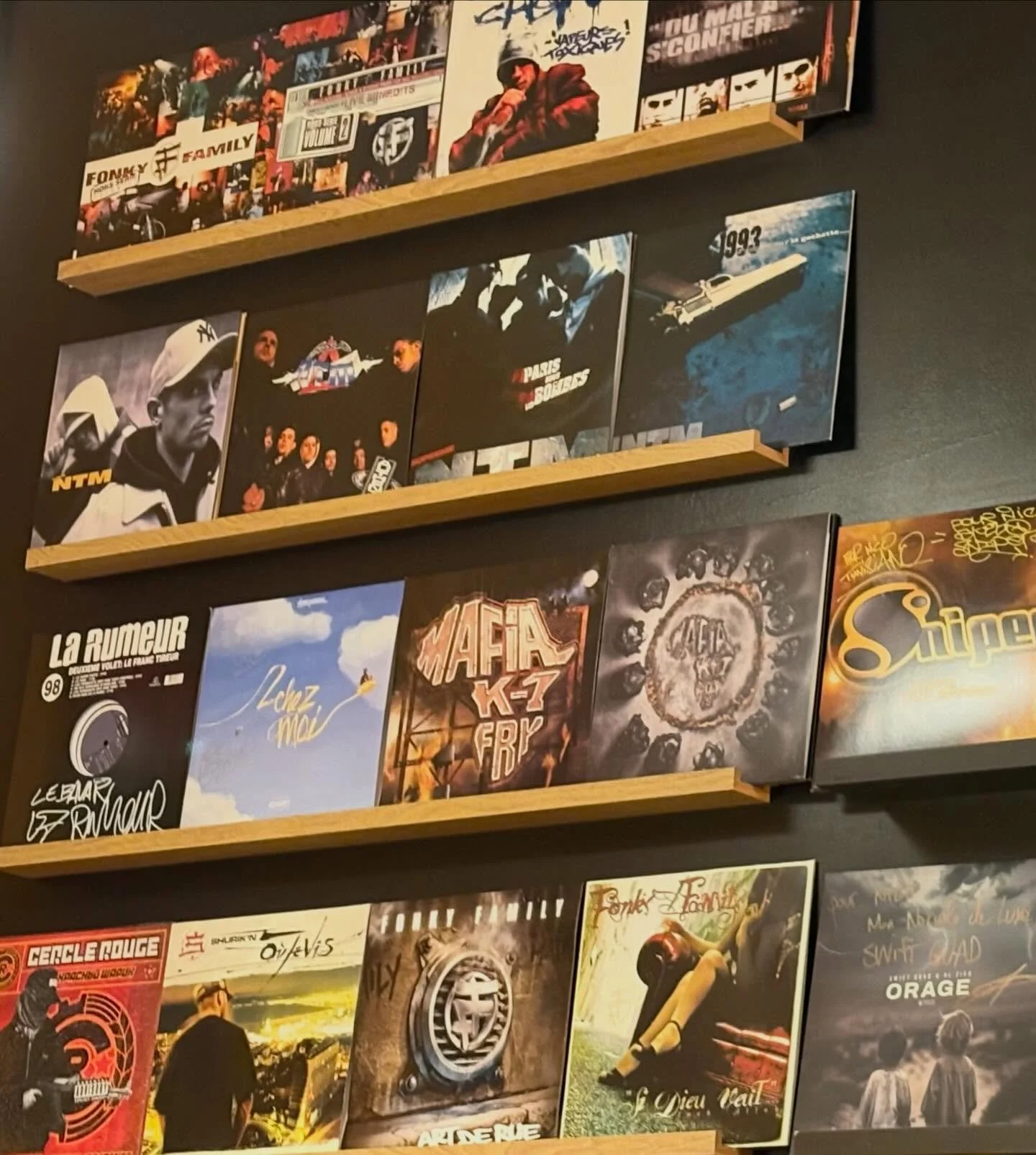 Quand tu penses t&rsquo;arr&ecirc;ter juste 30 minutes pour boire une bi&egrave;re et que 2h30 apr&egrave;s t&rsquo;es toujours l&agrave;! Une tr&egrave;s belle d&eacute;couverte&hellip; @brasserie.d.houblon.la.mise ! N&rsquo;h&eacute;sitez &agrave; 