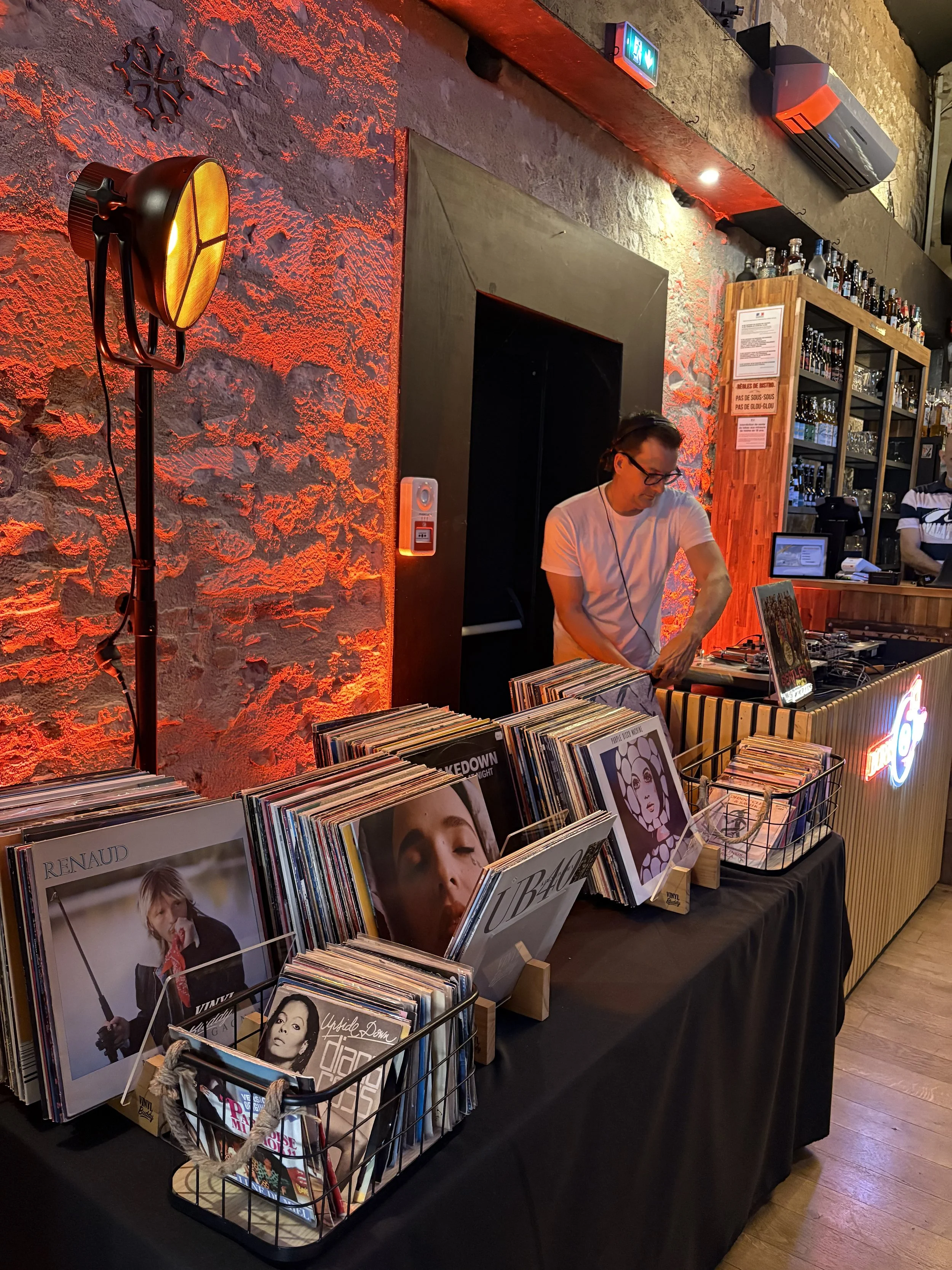 Bar à vinyles au T'wine Albi