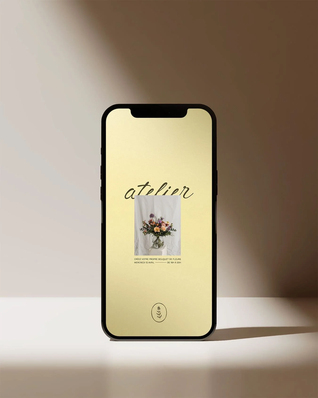 Visuel d'une story Instagram pour Folia, café et fleuriste, minimaliste et élégant, typographie manuscrite et fond coloré.