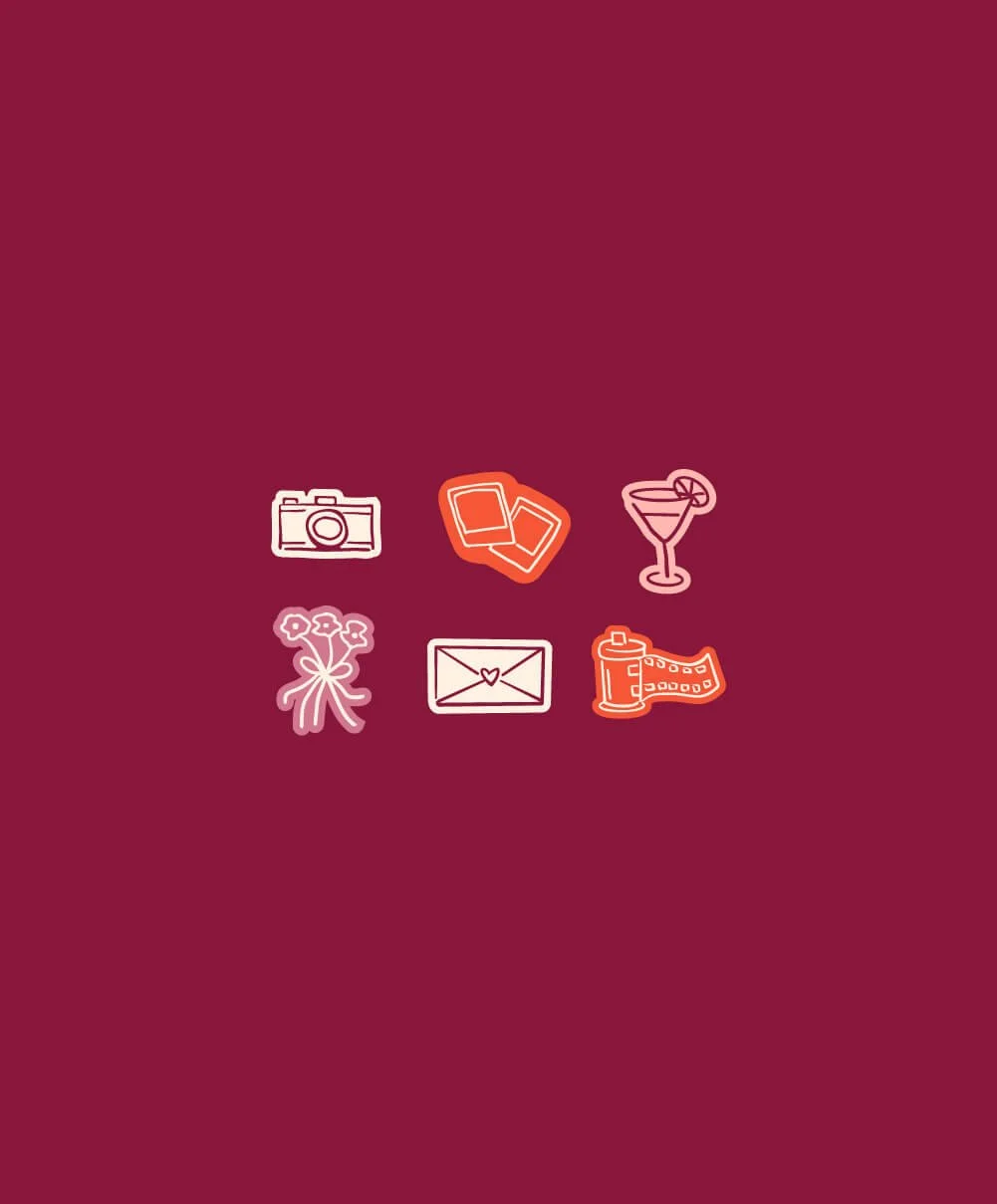 Six pictogrammes illustrés pour l'identité visuelle Clic&Co, représentant l'univers du mariage et de l'amour, fond bordeaux.