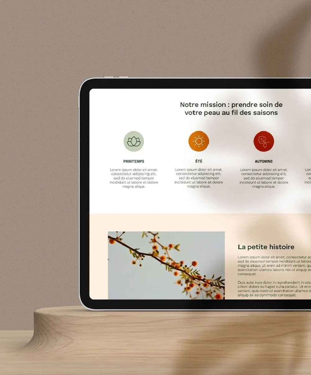 Aperçu d'une page web de la maquette du site de Sizens, cosmétiques naturels, sur un iPad.