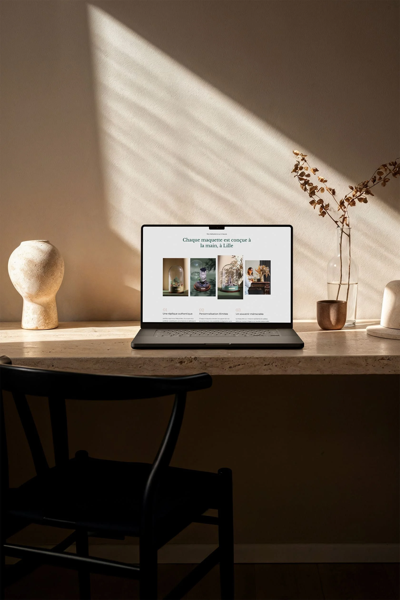 Création d'un site web pour La Fabrique de Papier, maquettes de lieux d'exception à Lille, design intuitif, premium et élégant.