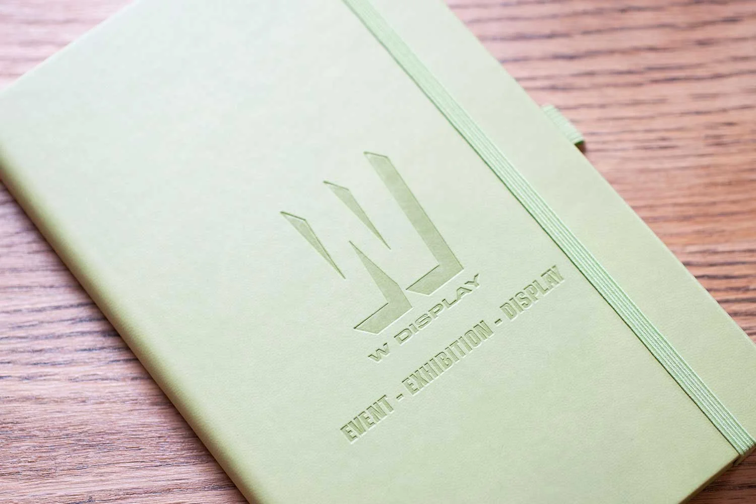 castelli_tucson_brightgreen_embossing_w-display.jpg