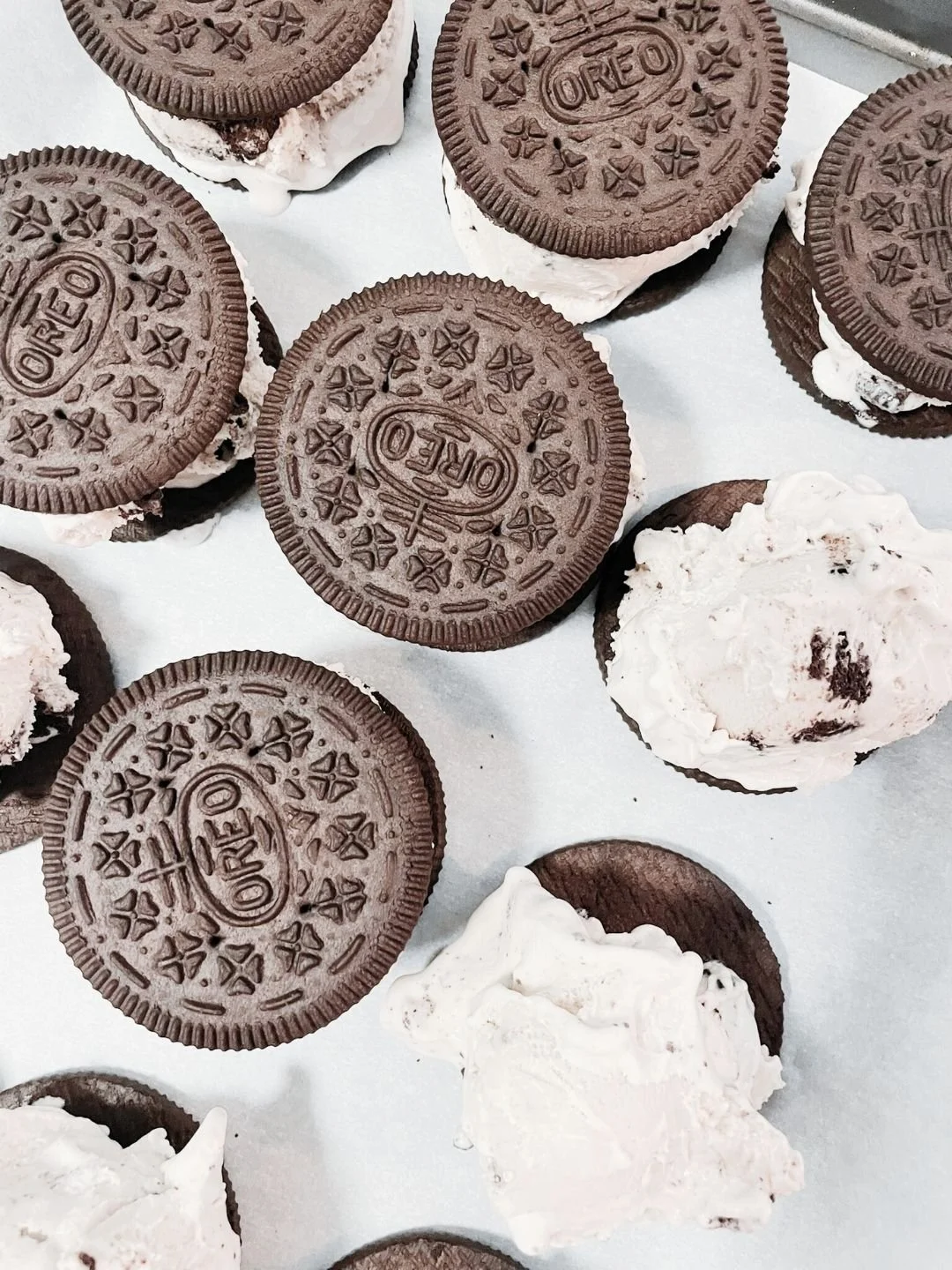 gelato cookie sandwich