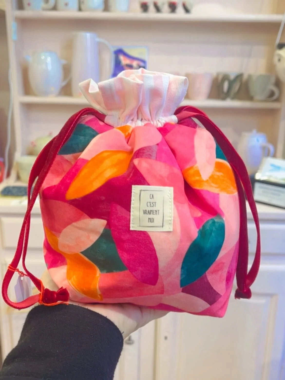 Dans ma pellicule en f&eacute;vrier&hellip;.
Tr&egrave;s tr&egrave;s chang&eacute; puisque c&rsquo;est les 10 ans de ma petite personne pr&eacute;f&eacute;r&eacute;e&hellip;

* de la nouveaut&eacute; au POP LOCAL
* Un projet tricot (date de fin : non